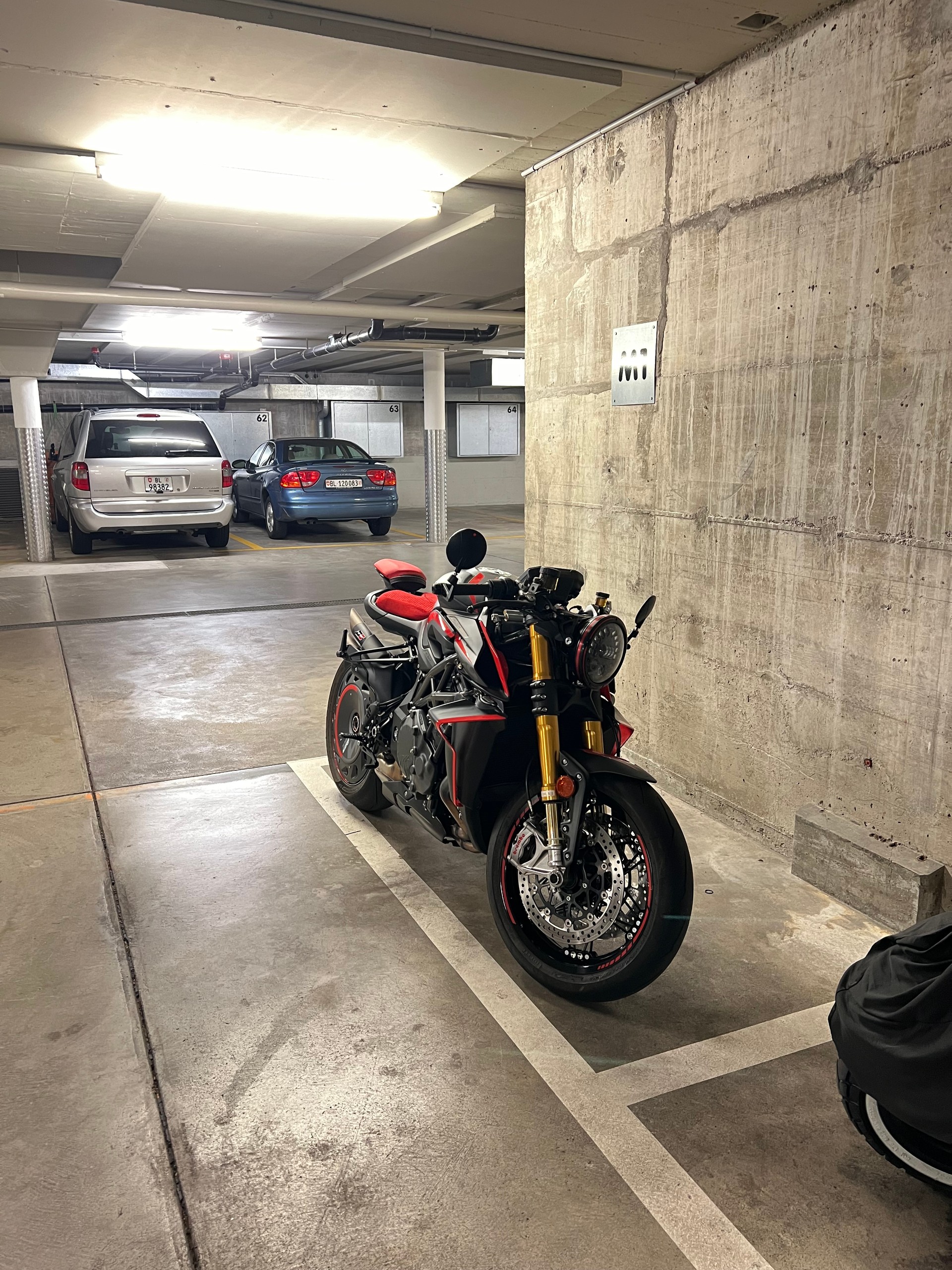MV AGUSTA LIMITED EDITION 126/300-image-1