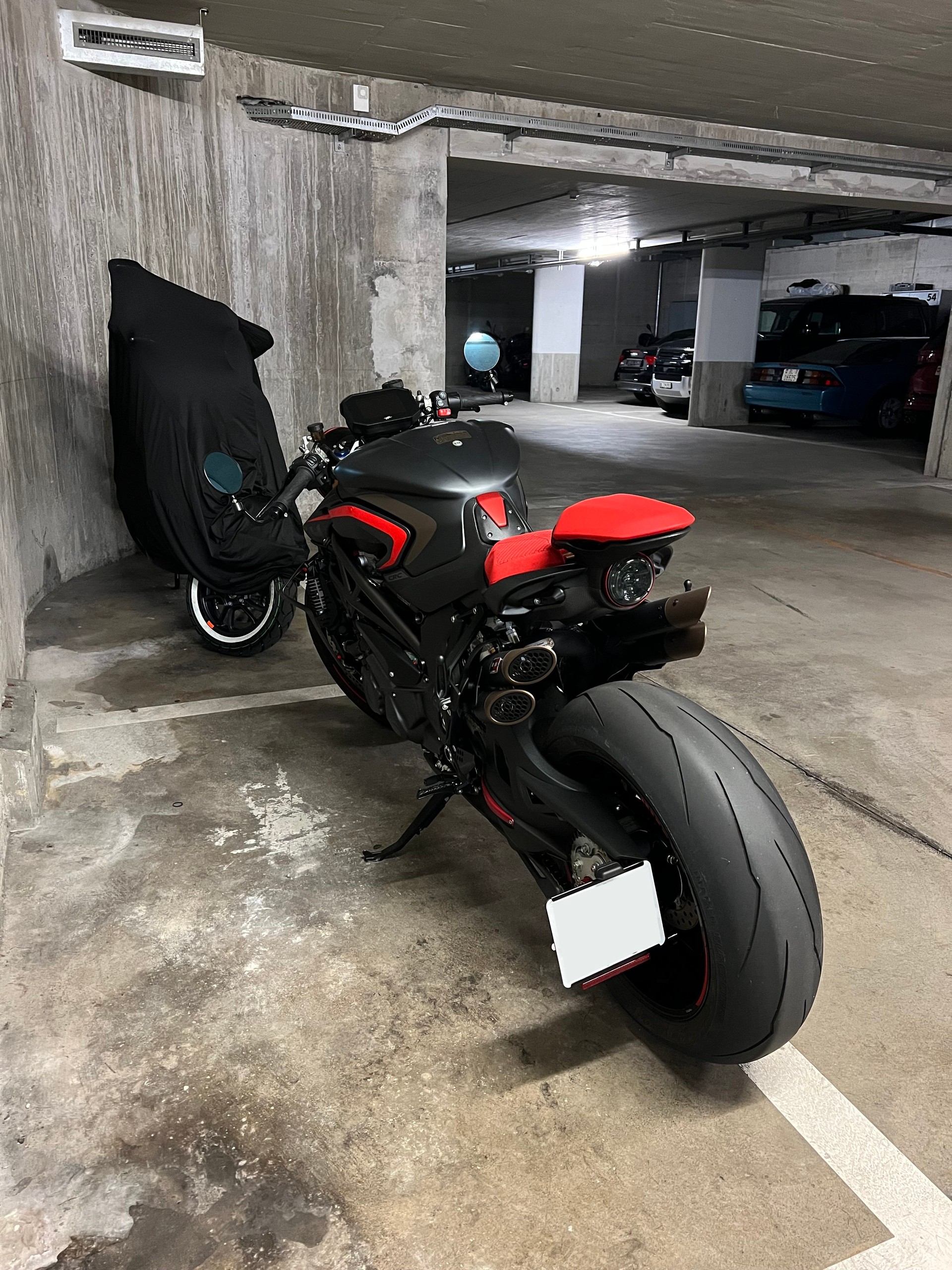 MV AGUSTA LIMITED EDITION 126/300-image-2