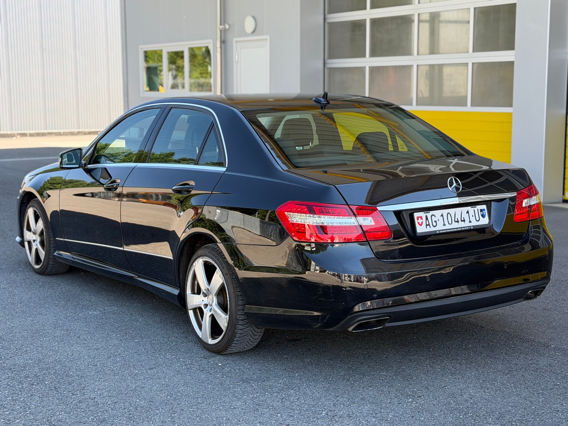 MERCEDES-BENZ E 250 CDI BlueEff. Avantgarde 4Matic 7G-Tronic-image-3
