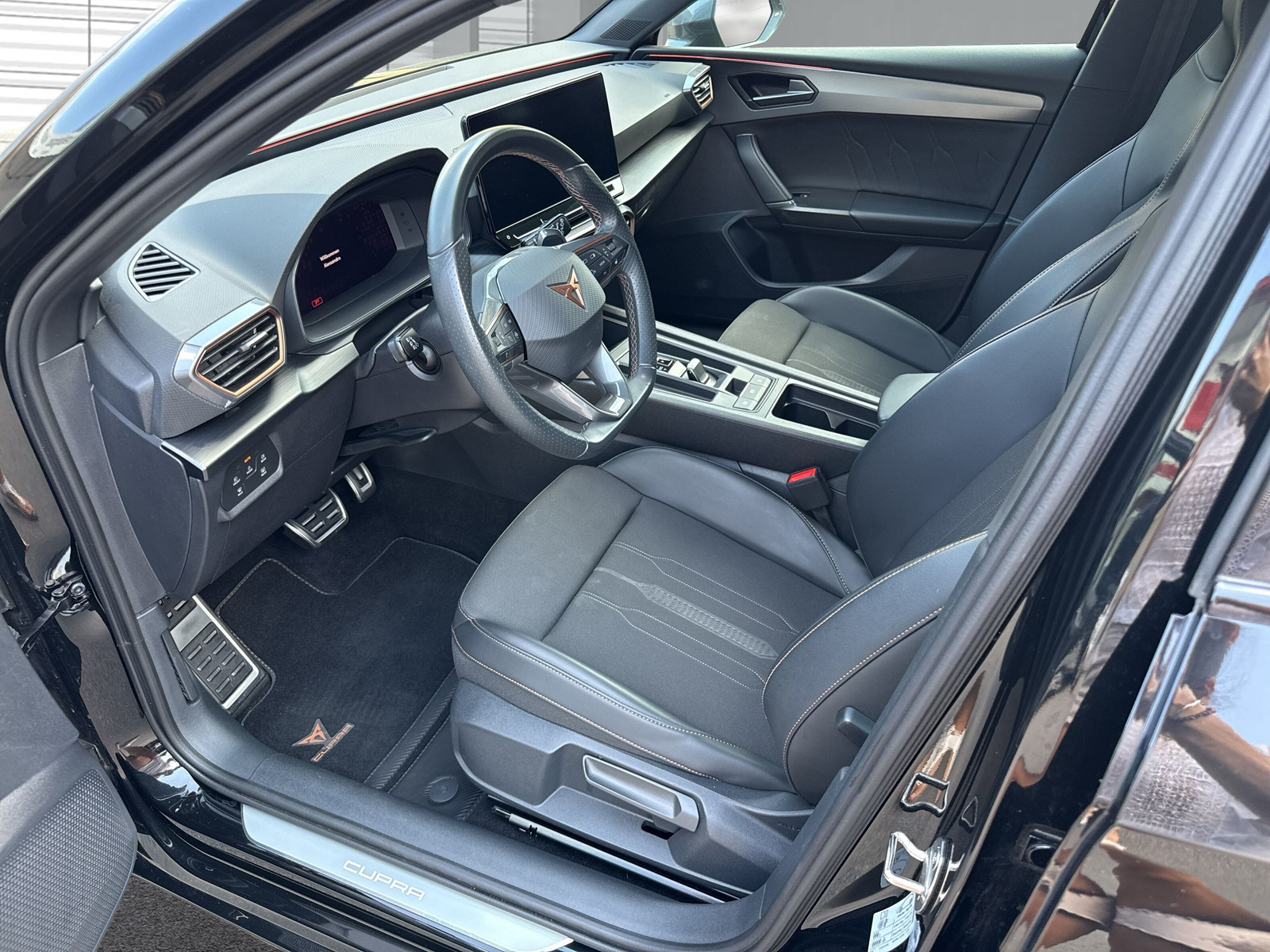 CUPRA LEON VZ 2.0 TSI DSG-image-9