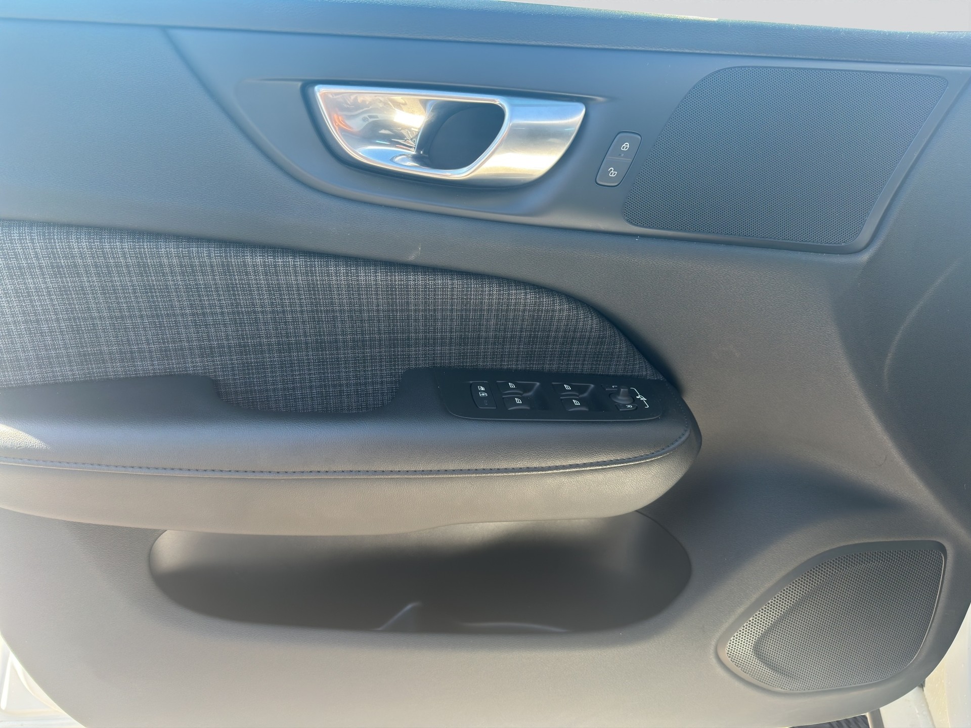 VOLVO S60 B4 Benzin Mild Hybrid CORE DCT-image-10