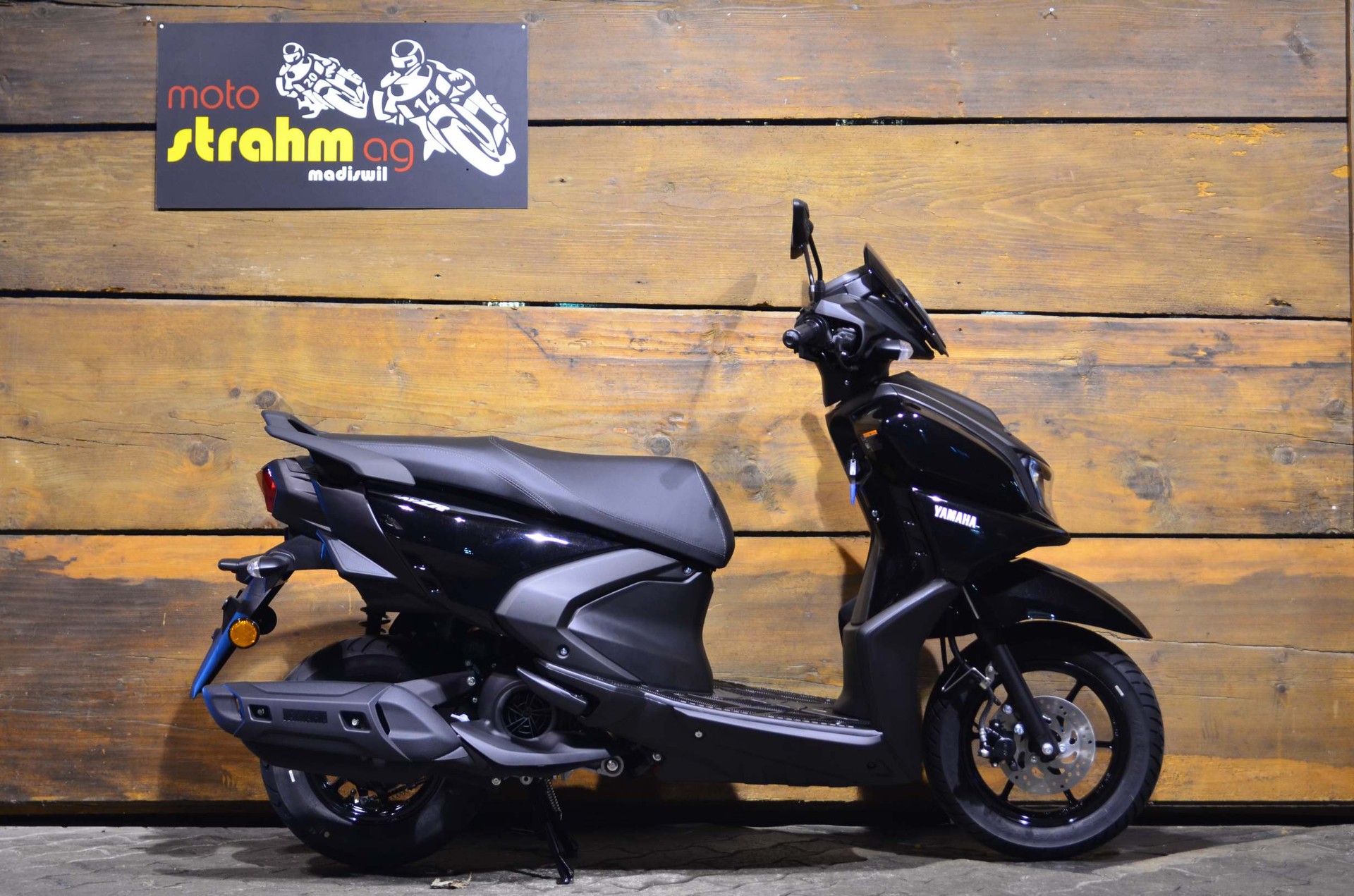 YAMAHA RayZR 125-image-1