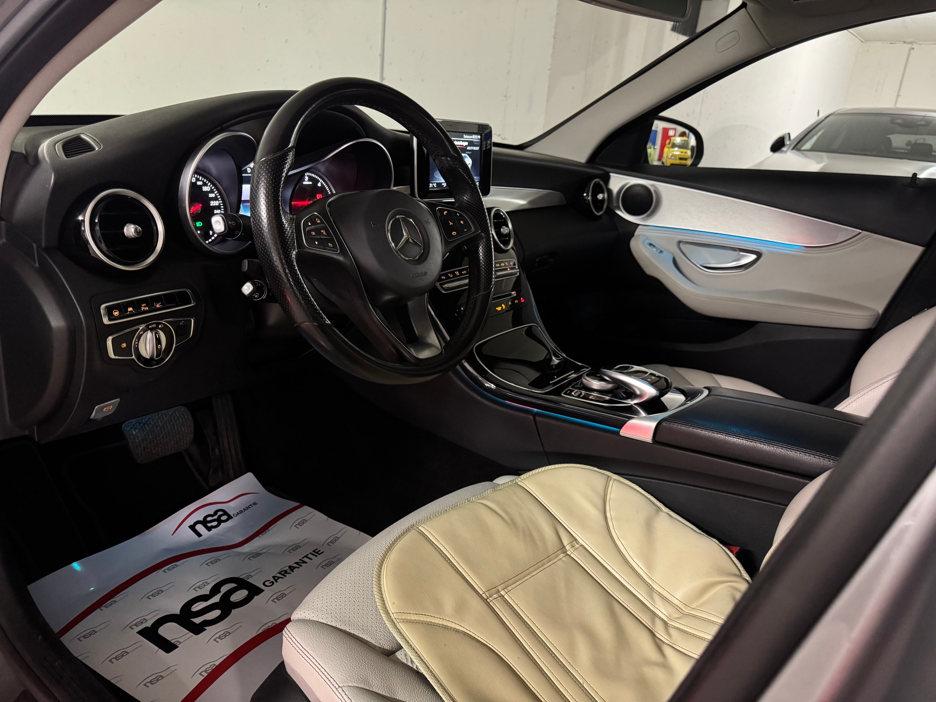 MERCEDES-BENZ C 250 BlueTEC 4Matic 7G-Tronic, Top Ausstattung-image-8