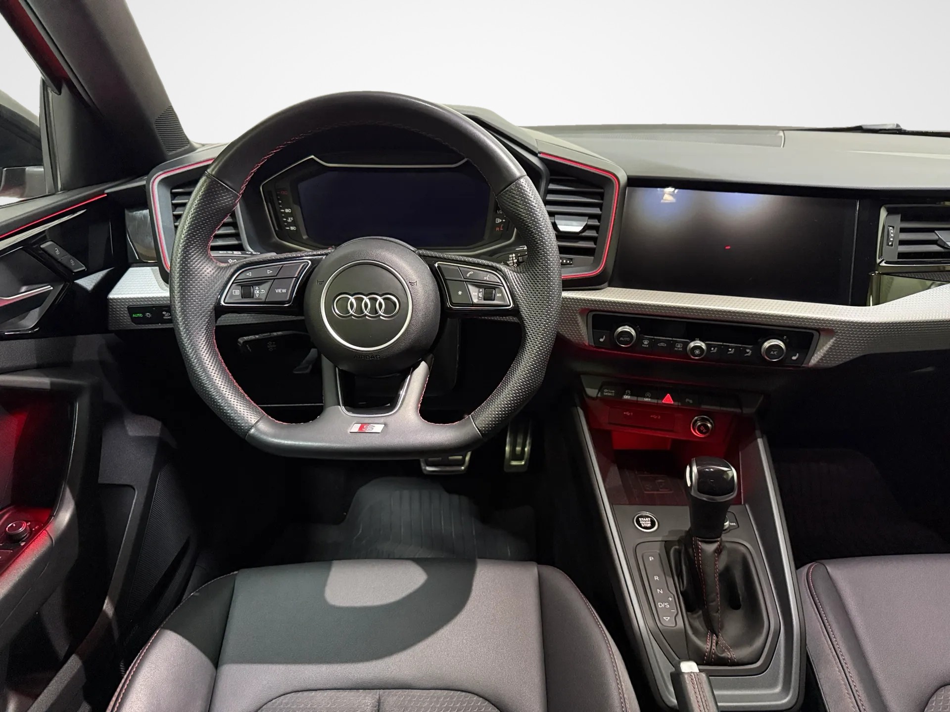 AUDI A1 Sportback 40 TFSI S Line S-tronic-image-14