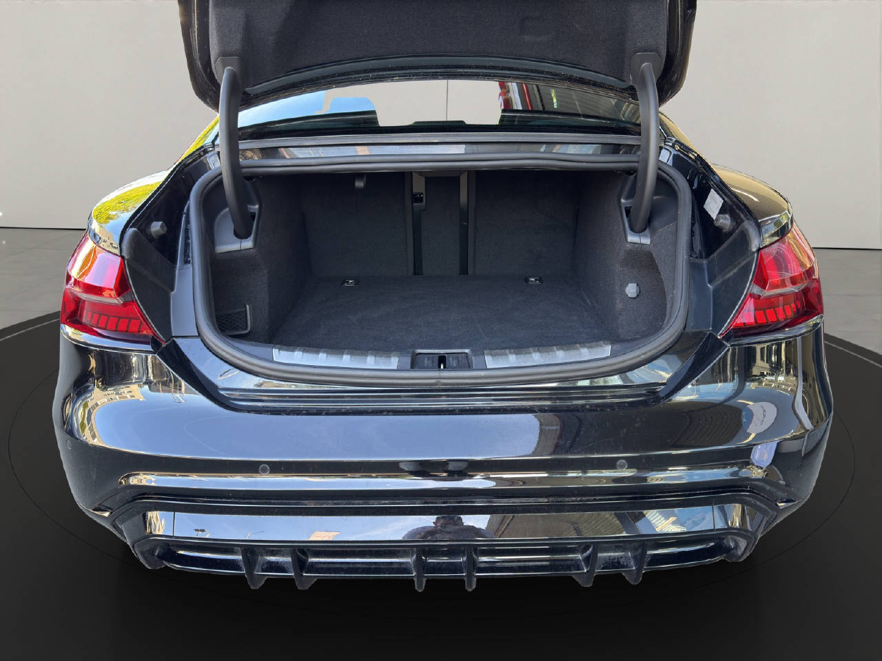 AUDI e-tron GT quattro-image-15