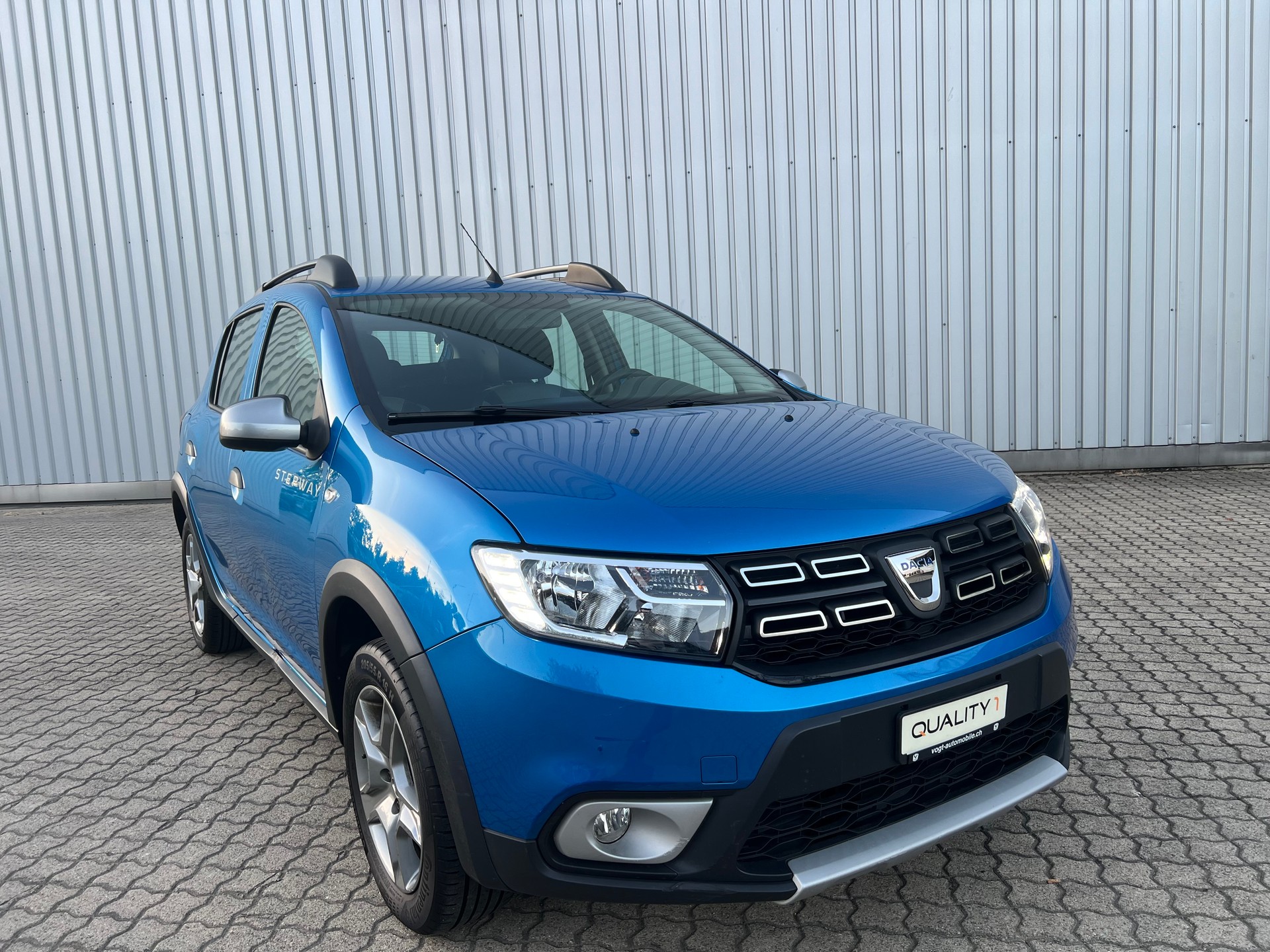 DACIA Sandero Tce 90 Stepway Automatic-showroom-element-1