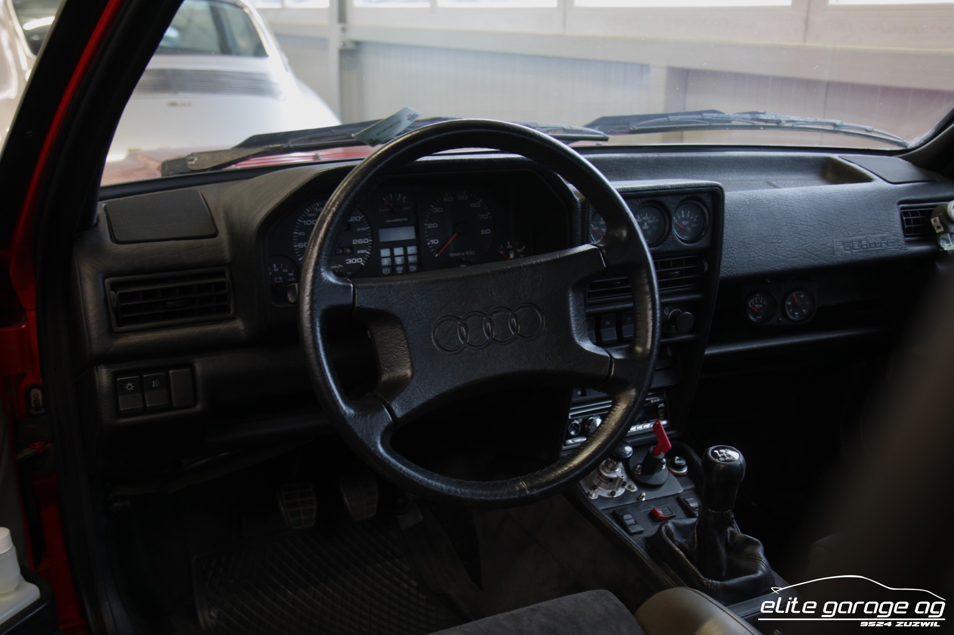 AUDI Sport quattro-image-12