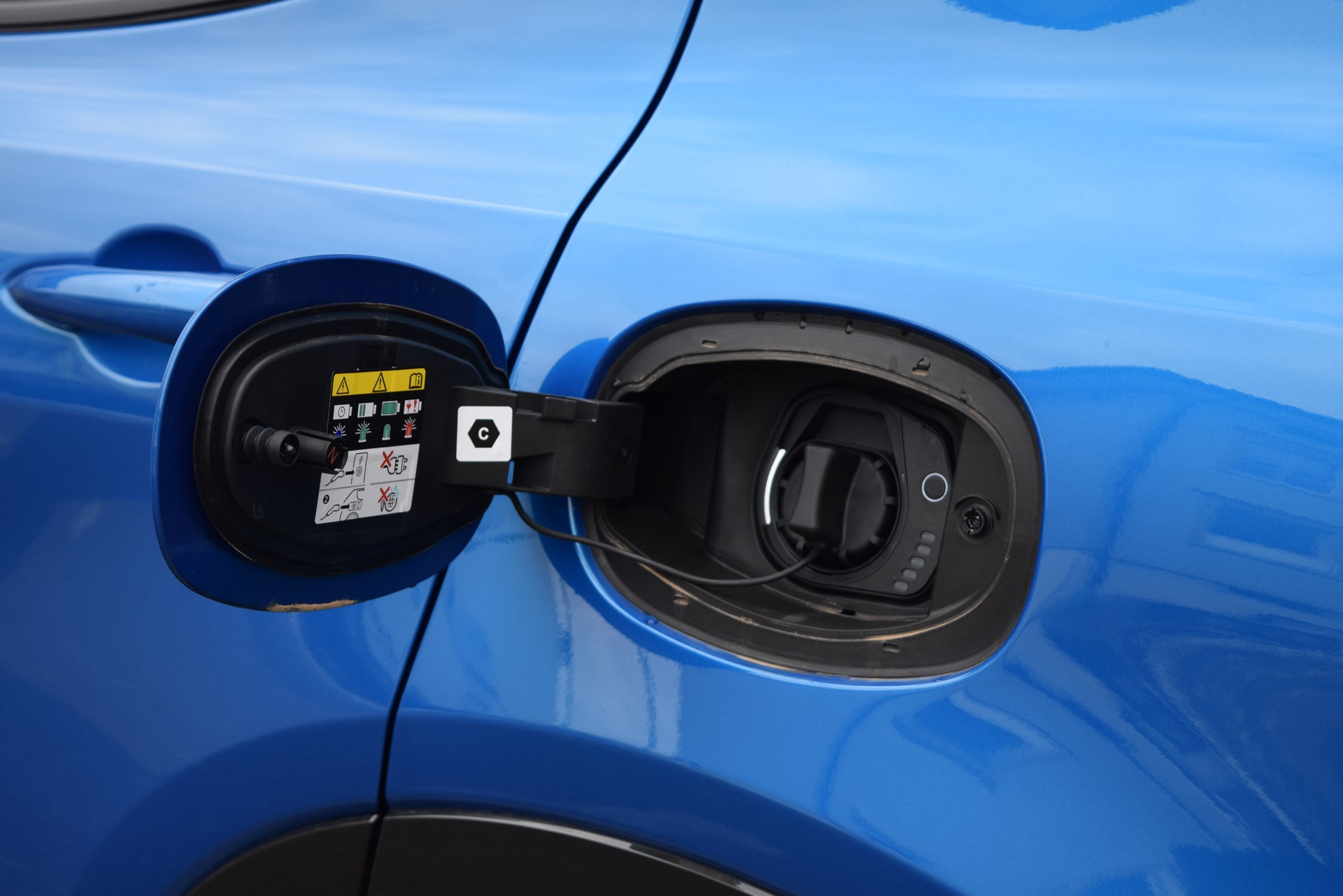 ALFA ROMEO Tonale 1.3 Plug-in-Hybrid Q4 Veloce-image-11