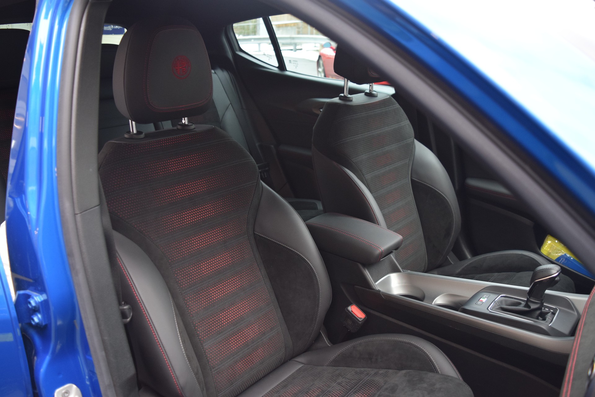ALFA ROMEO Tonale 1.3 Plug-in-Hybrid Q4 Veloce-image-10