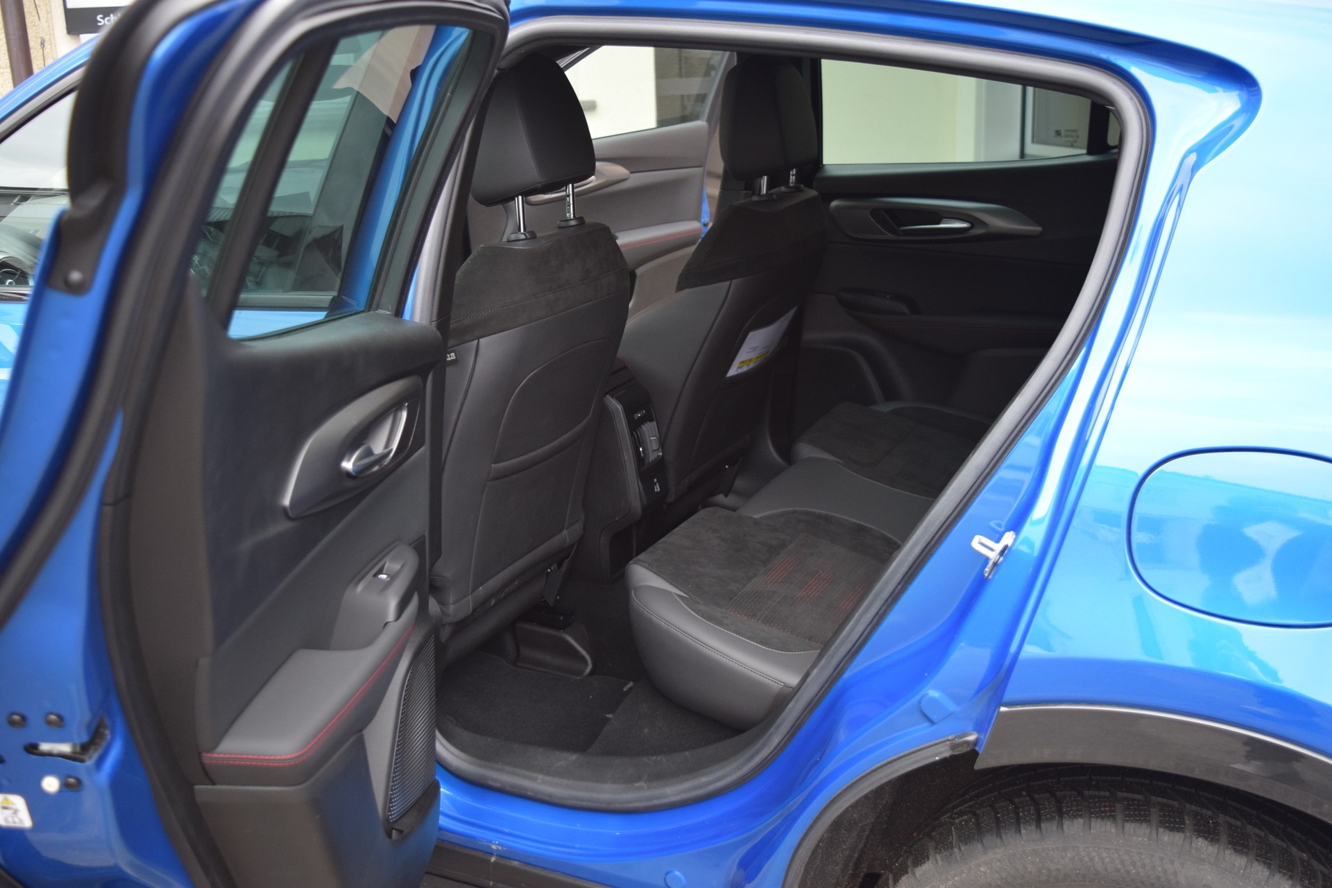 ALFA ROMEO Tonale 1.3 Plug-in-Hybrid Q4 Veloce-image-12