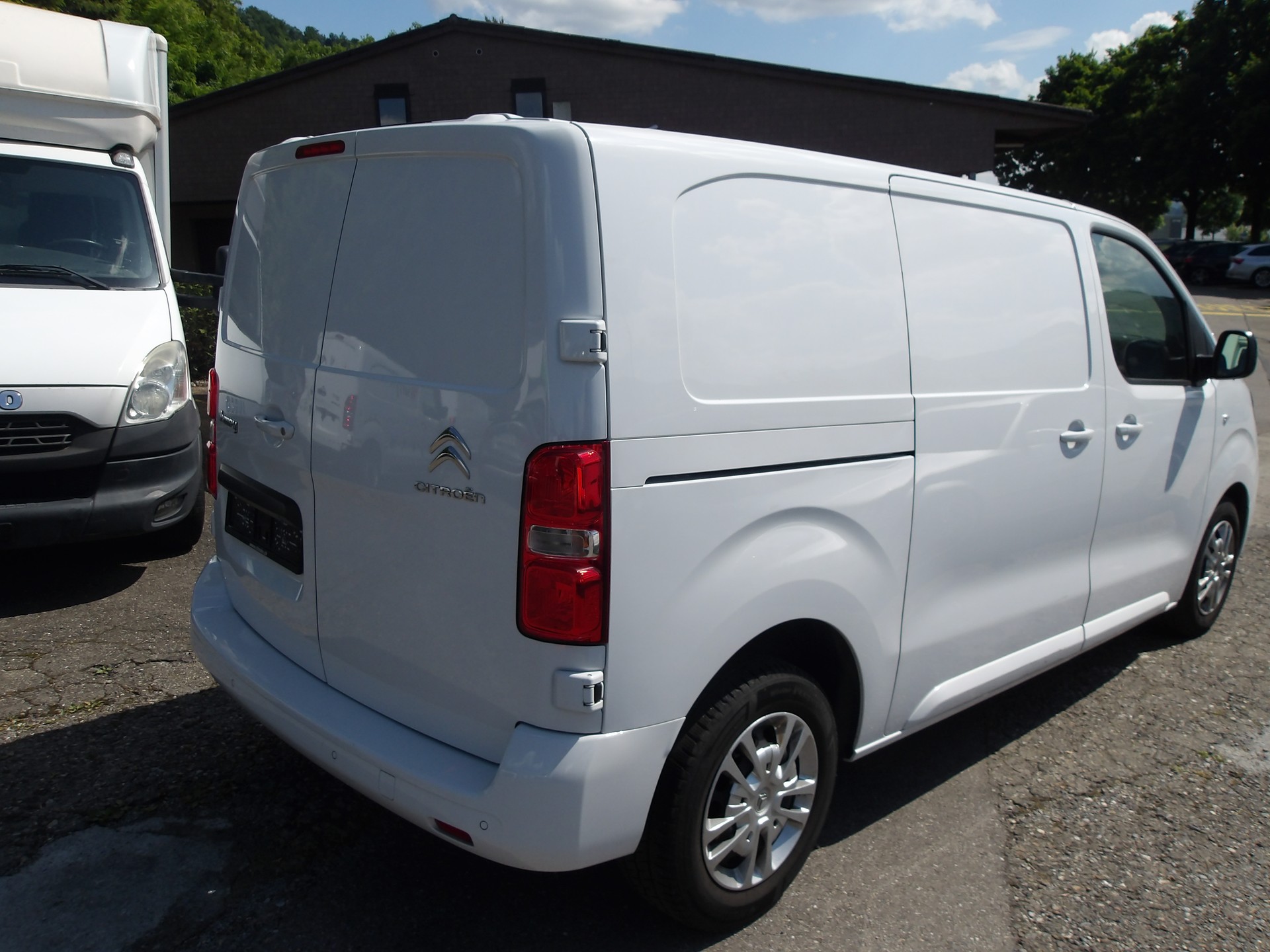 CITROEN Jumpy 2.0 BlueHDi 140 M Club EAT8-image-7