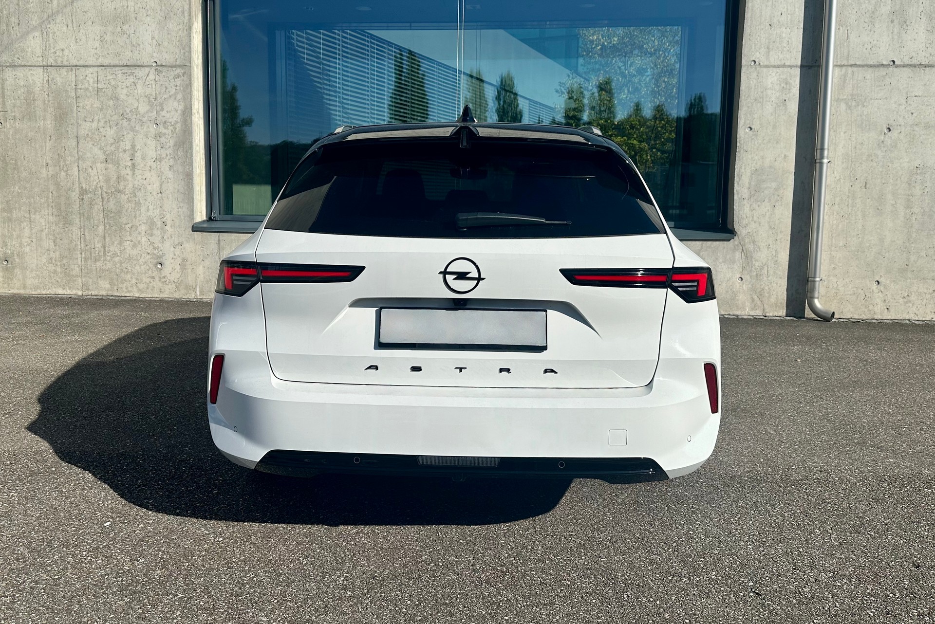 OPEL Astra Sports Tourer 1.2i Turbo Ultimate A-image-3