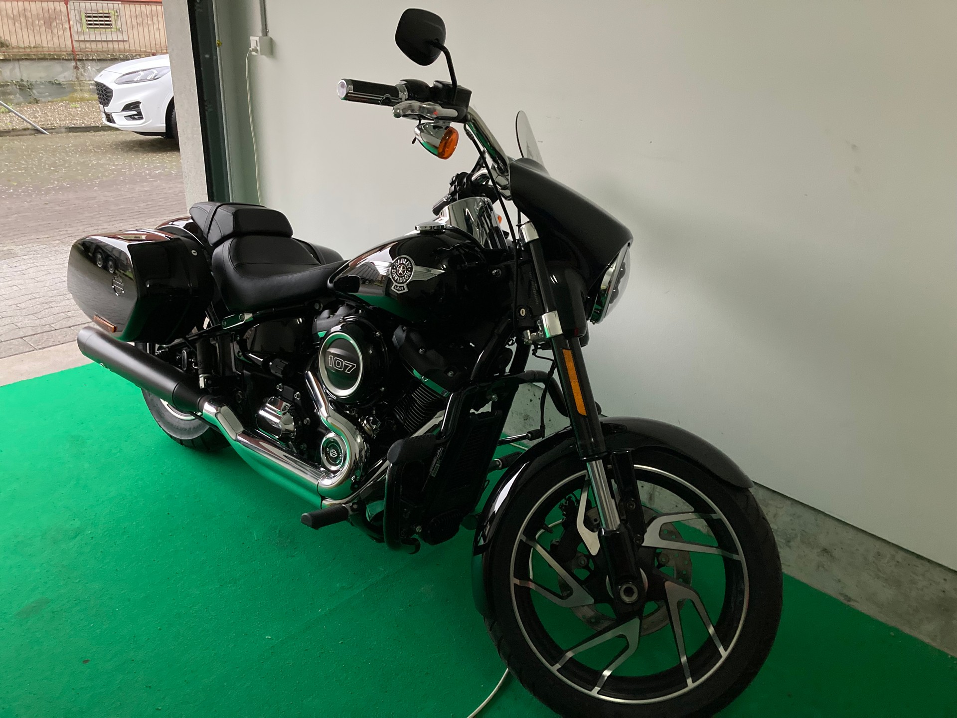 HARLEY-DAVIDSON FLSB Sport Glide 107 ABS-image-2