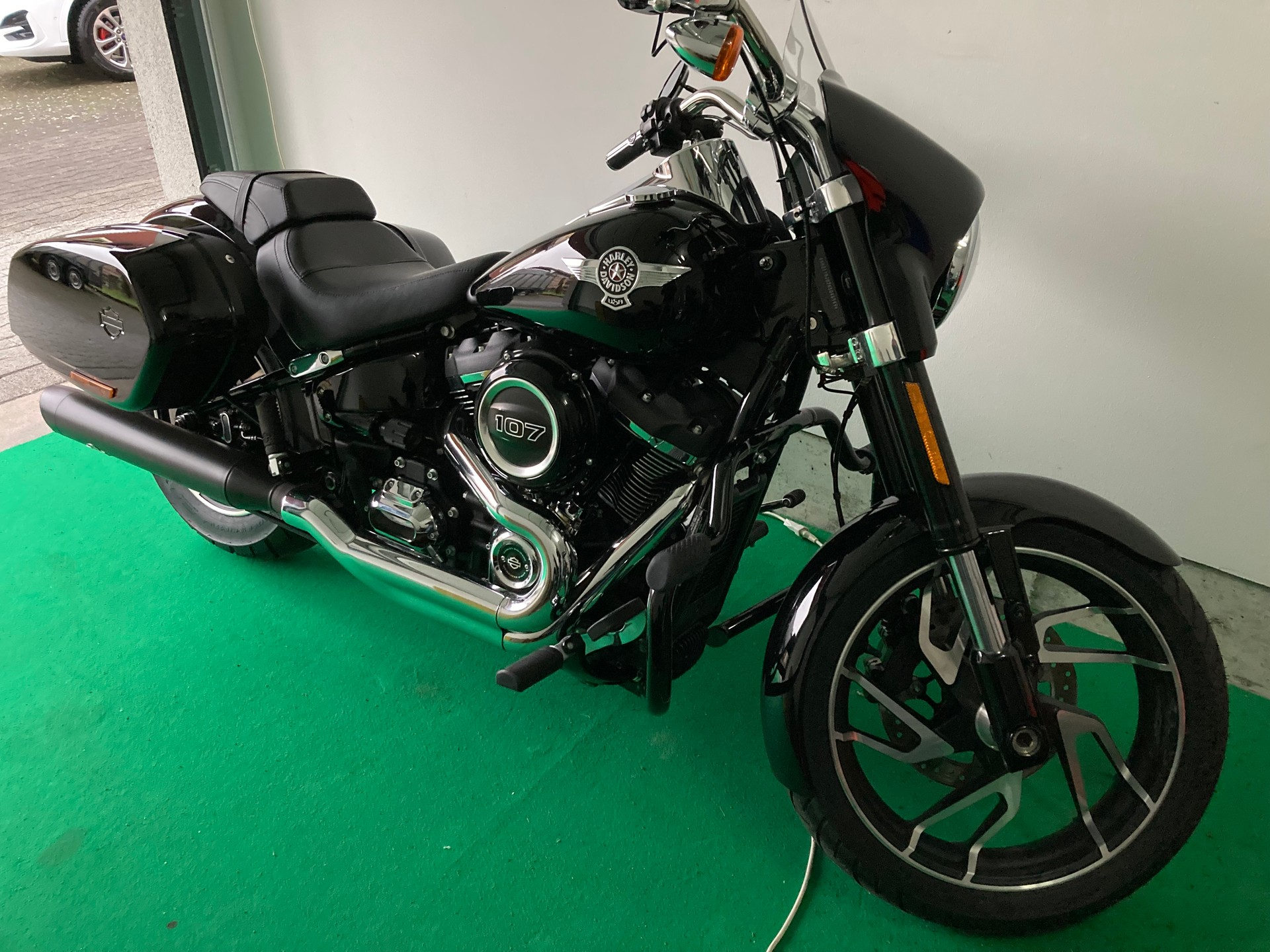HARLEY-DAVIDSON FLSB Sport Glide 107 ABS-image-0