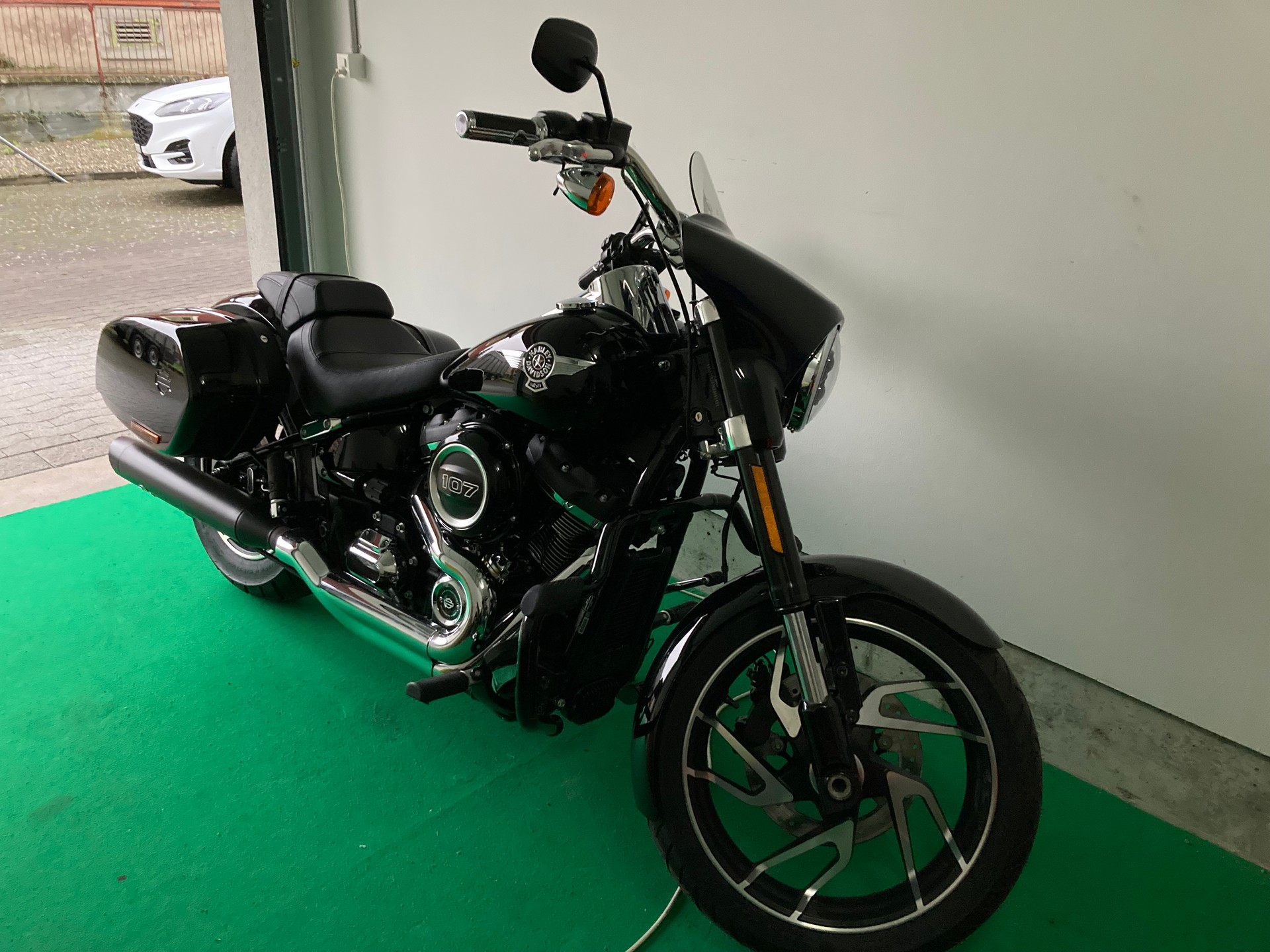 HARLEY-DAVIDSON FLSB Sport Glide 107 ABS-image-3
