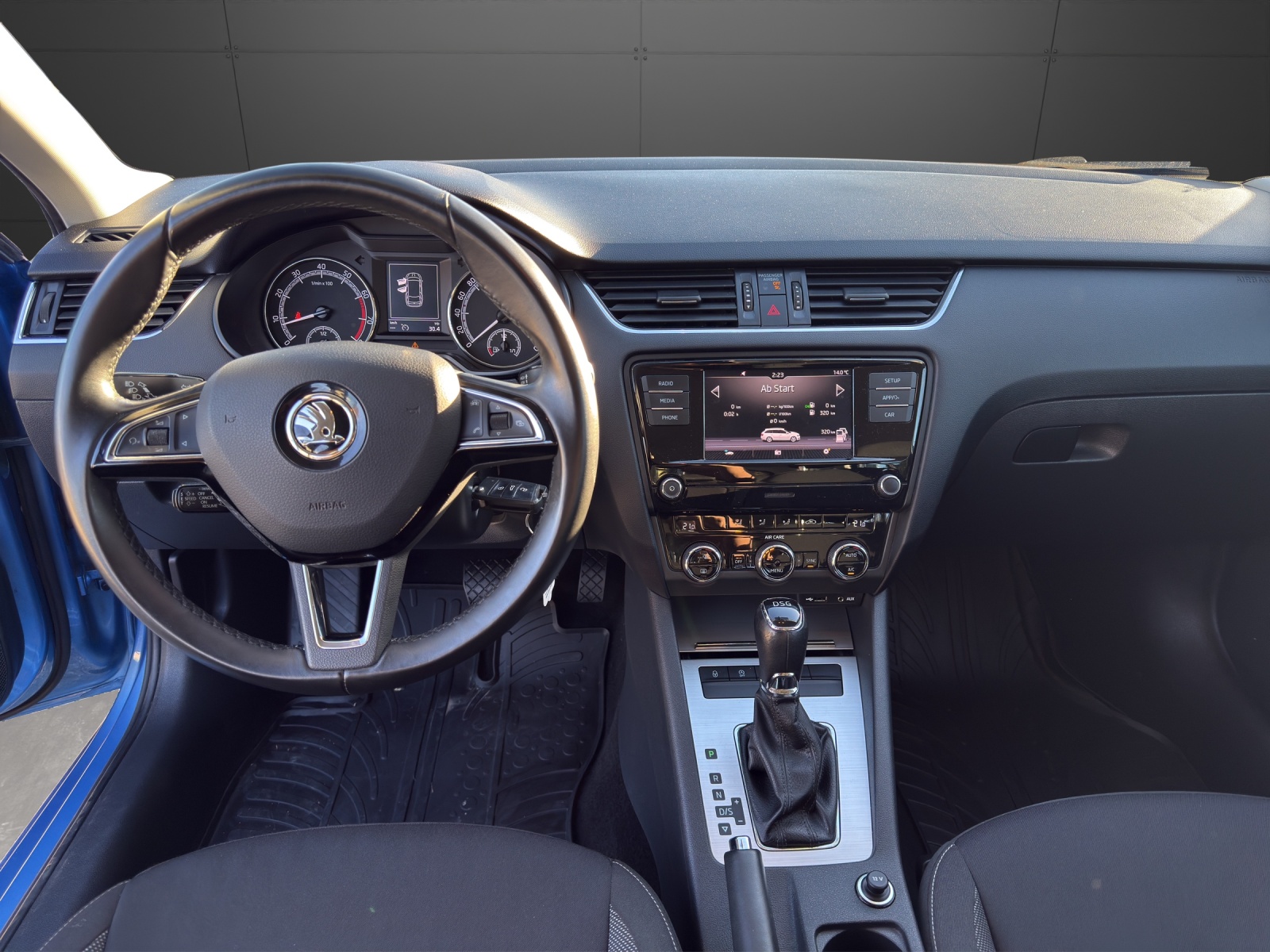 SKODA Octavia Combi 1.4 TSI G-TEC Ambition DSG-image-8