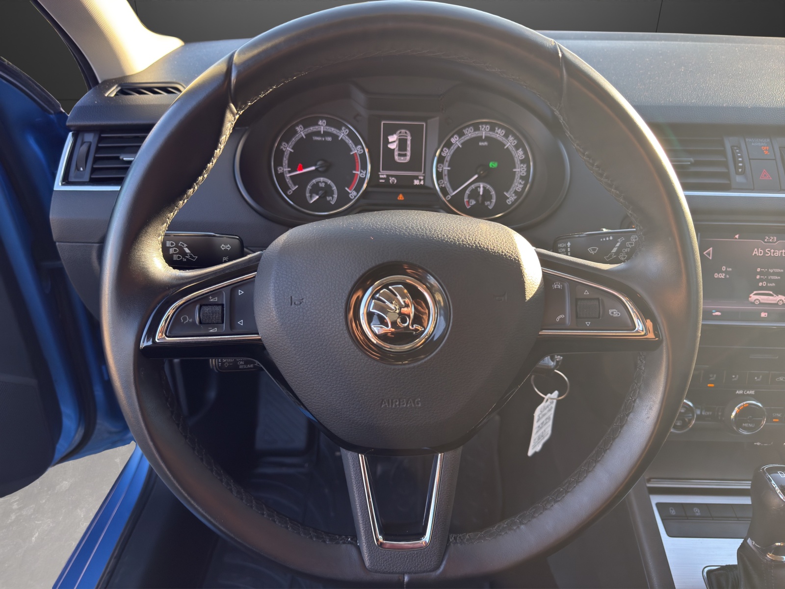 SKODA Octavia Combi 1.4 TSI G-TEC Ambition DSG-image-9