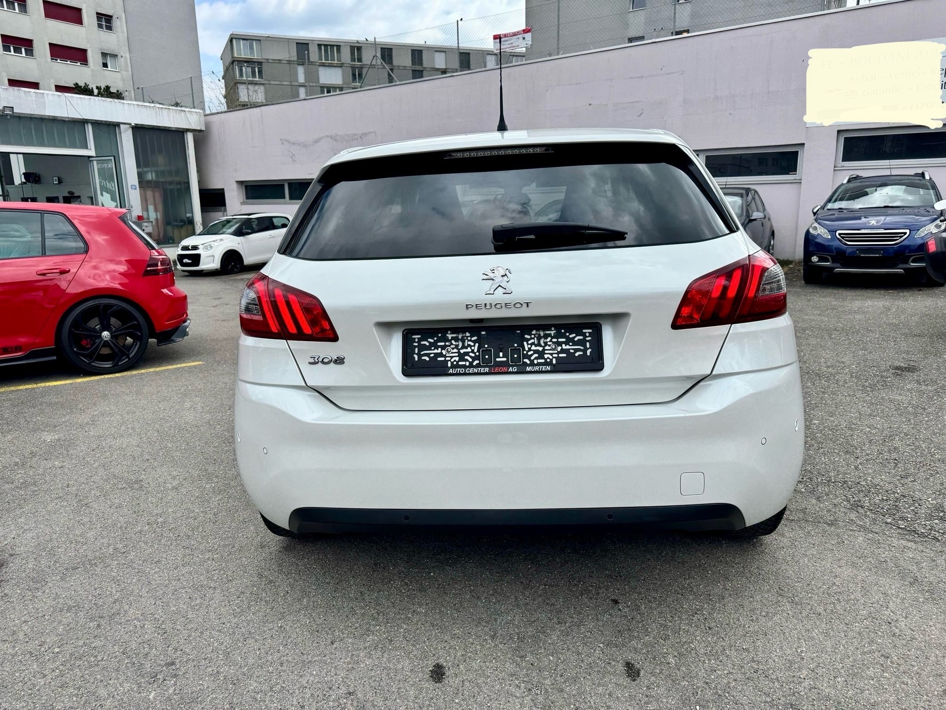 PEUGEOT 308 1.2 Pure Tech Allure EAT8-image-7