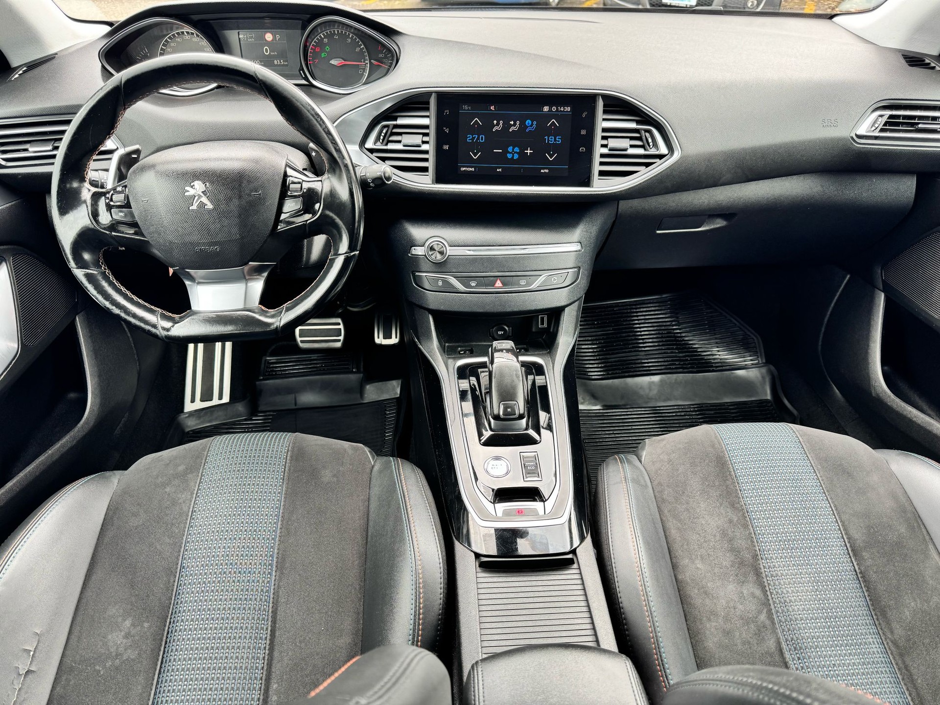 PEUGEOT 308 1.2 Pure Tech Allure EAT8-image-5