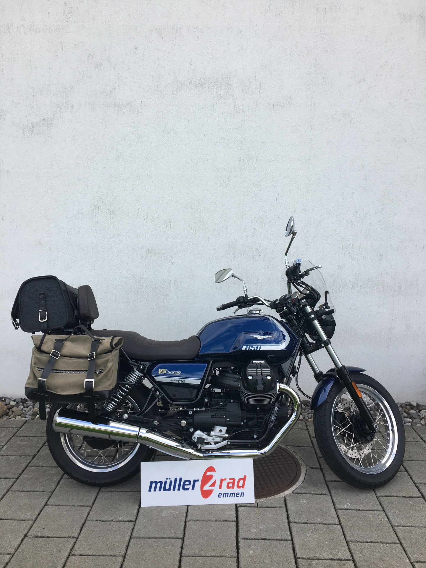 MOTO GUZZI V7 850 Special-image-0