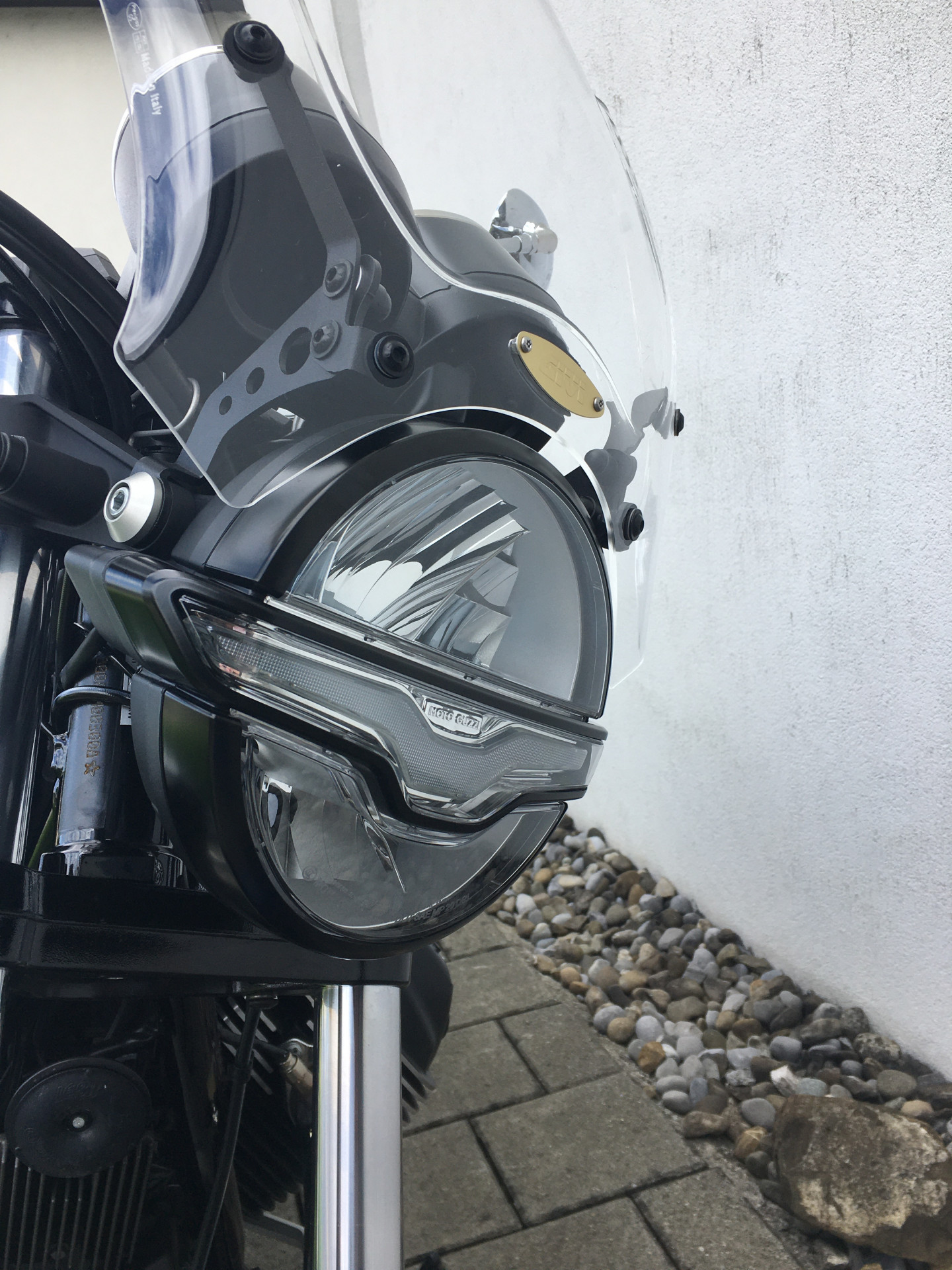 MOTO GUZZI V7 850 Special-image-3