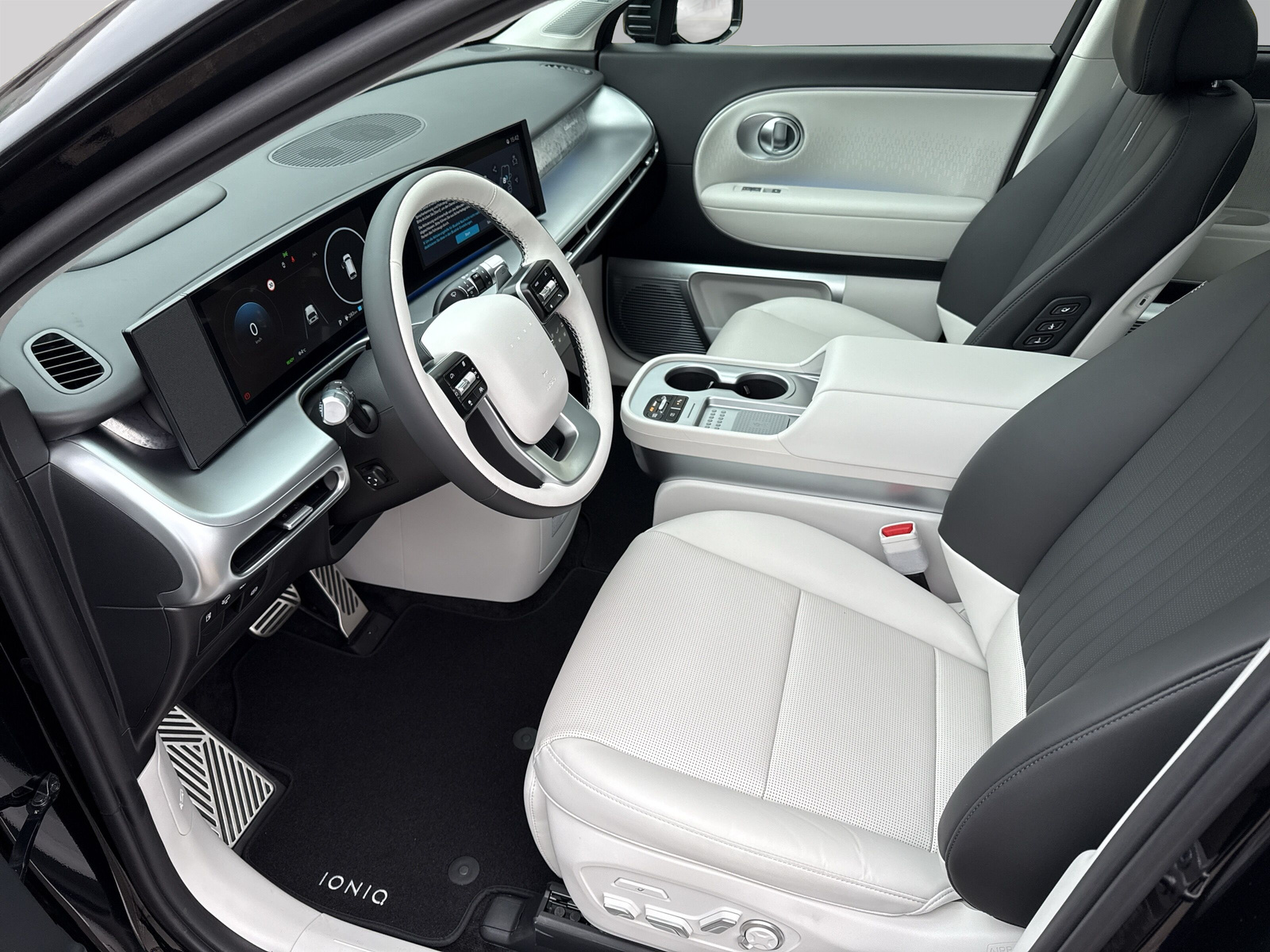 HYUNDAI Ioniq 9 110kWh Vertex Caligraphy 4WD-image-8