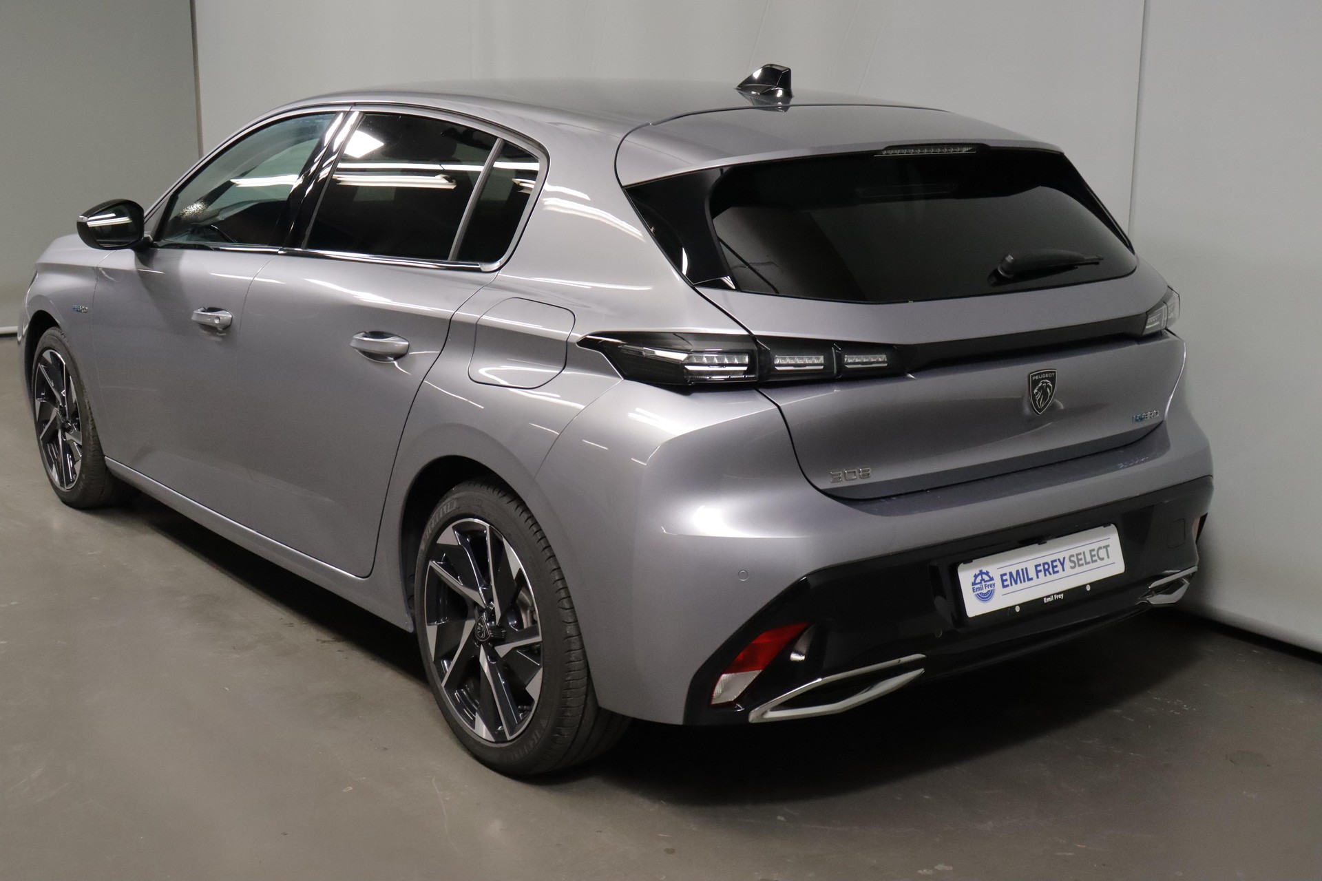 PEUGEOT 308 1.6 PHEV 180 Allure Pack-image-13