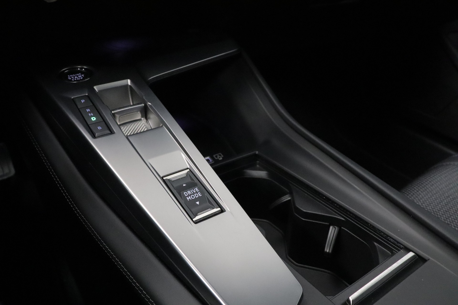 PEUGEOT 308 1.6 PHEV 180 Allure Pack-image-14