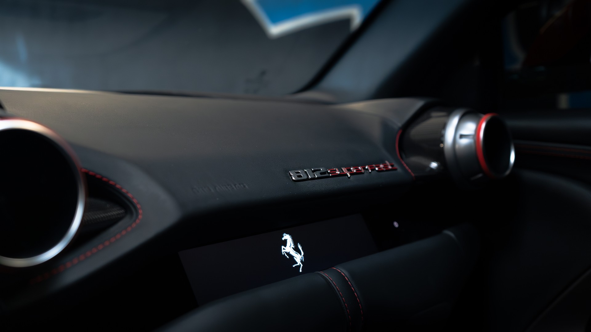FERRARI 812 Superfast-image-14