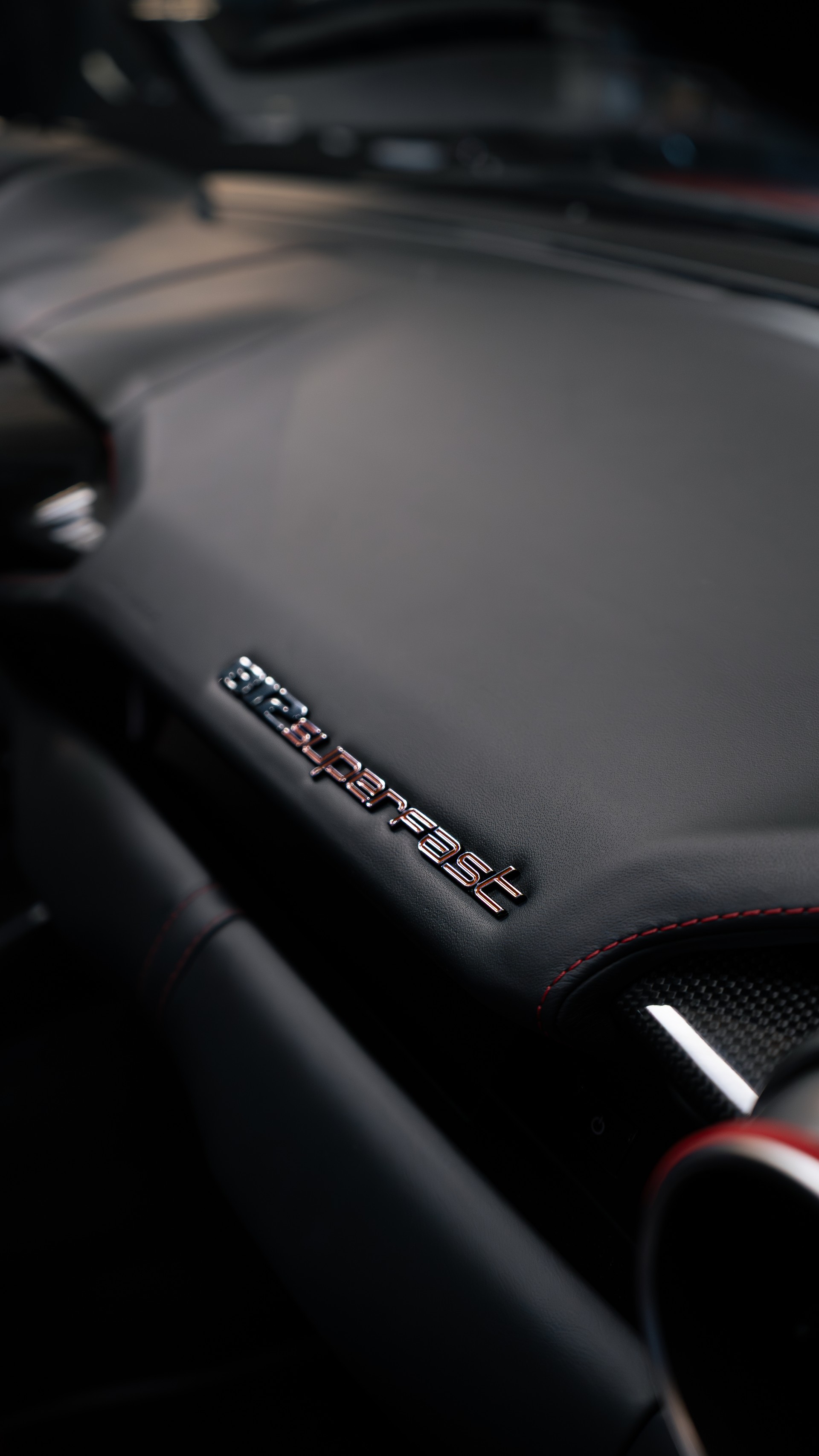 FERRARI 812 Superfast-image-15