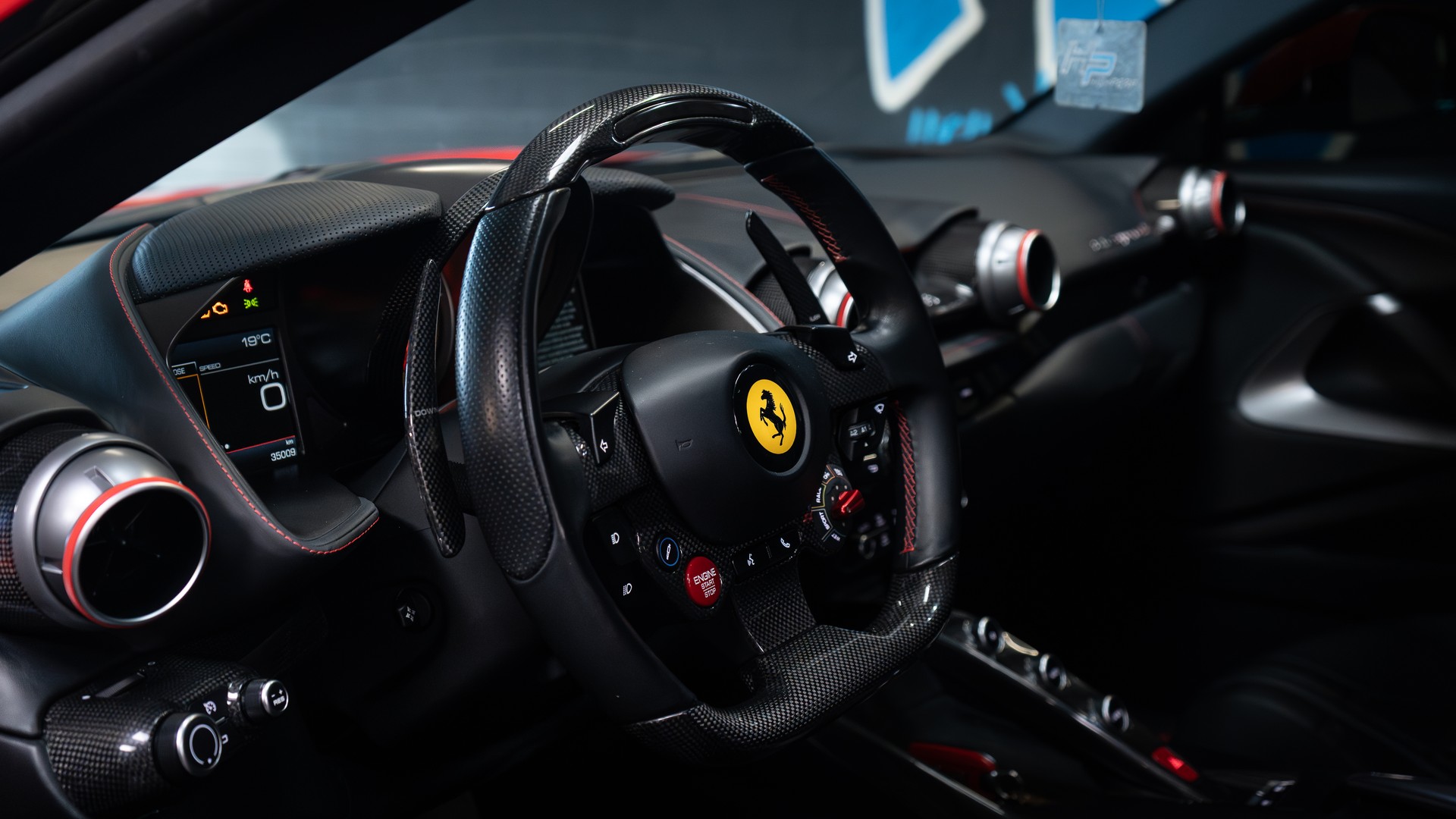 FERRARI 812 Superfast-image-11