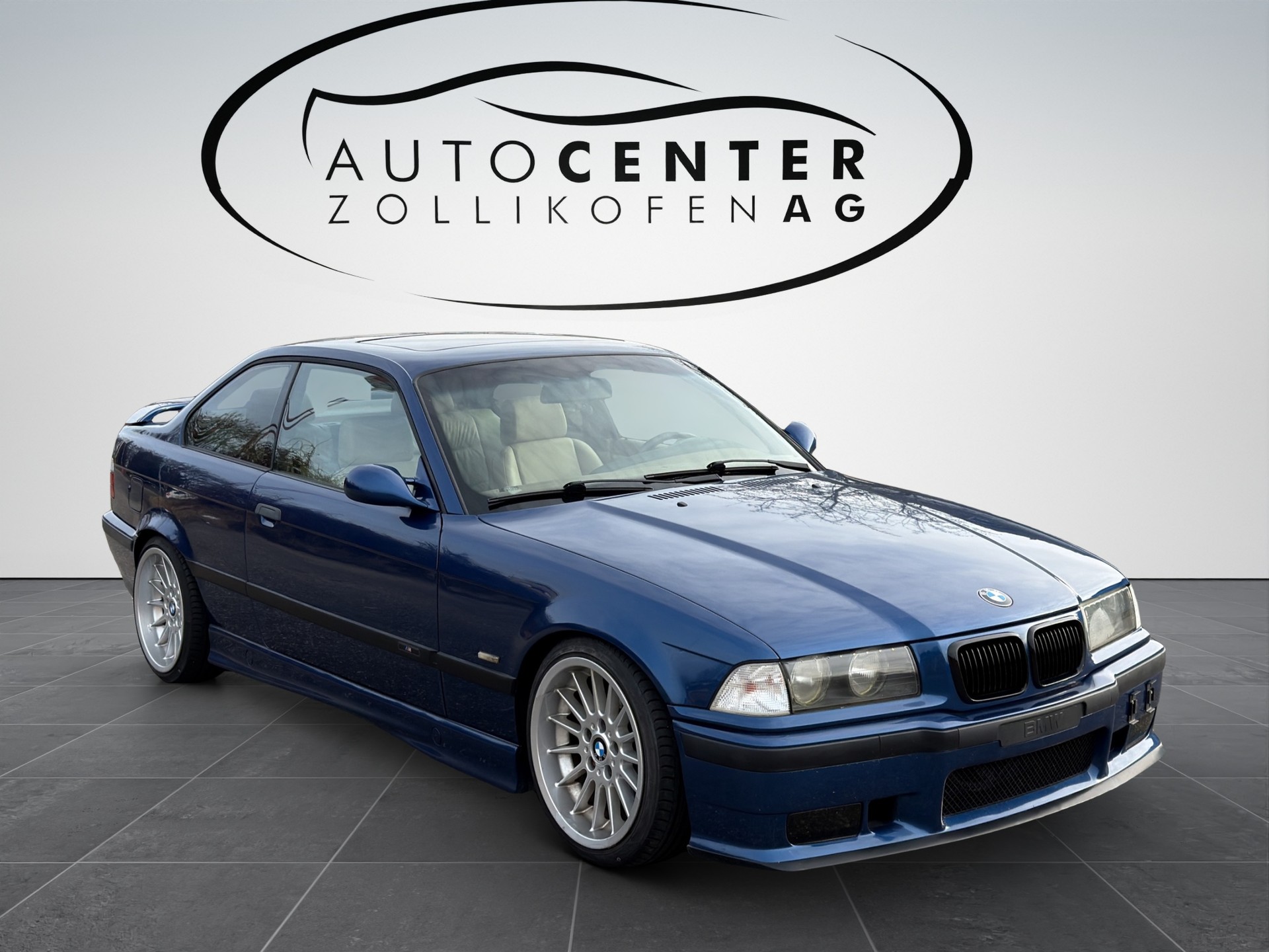 BMW 328i Coupé M- Paket-showroom-element-2