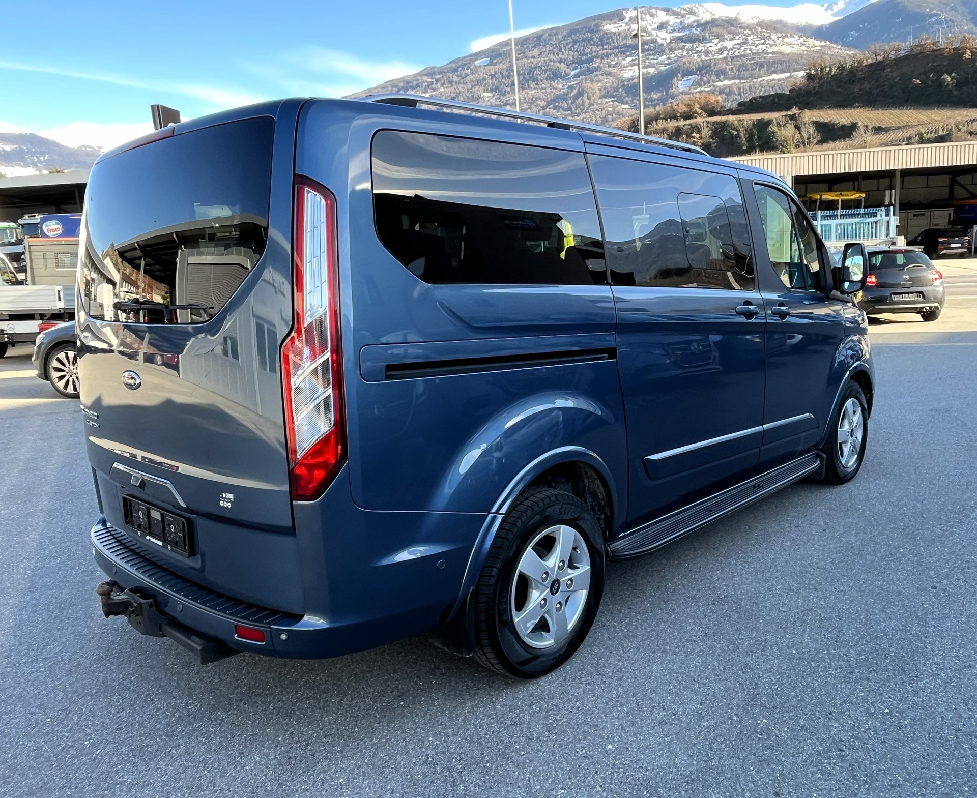 FORD Tourneo Custom 320 L1H1 Titanium A-image-5