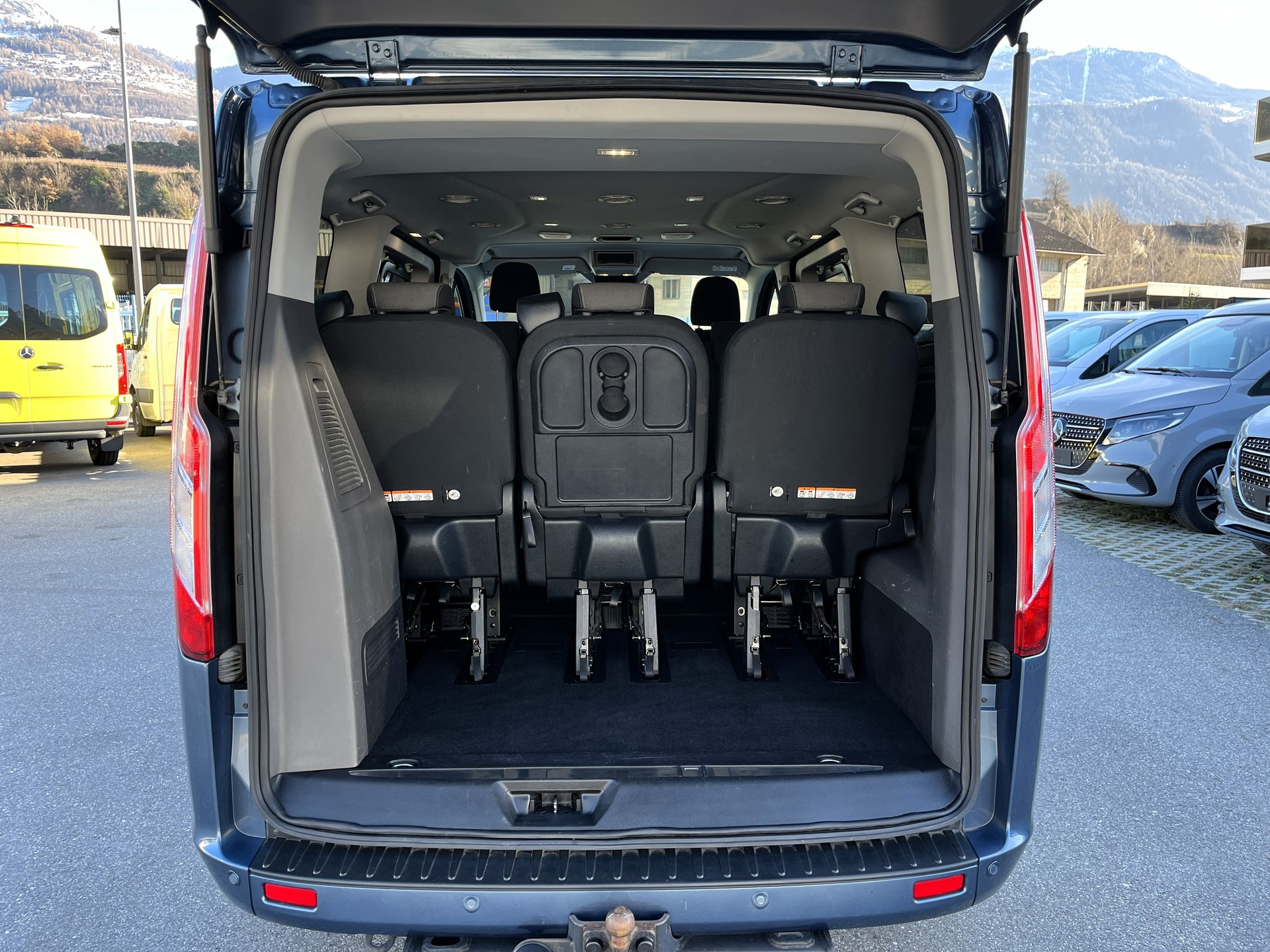 FORD Tourneo Custom 320 L1H1 Titanium A-image-13