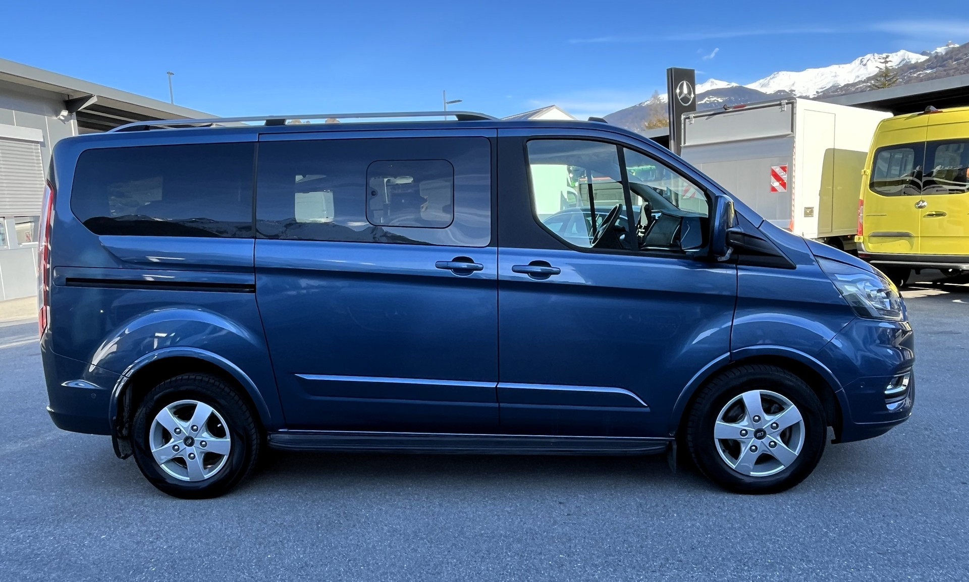 FORD Tourneo Custom 320 L1H1 Titanium A-image-6