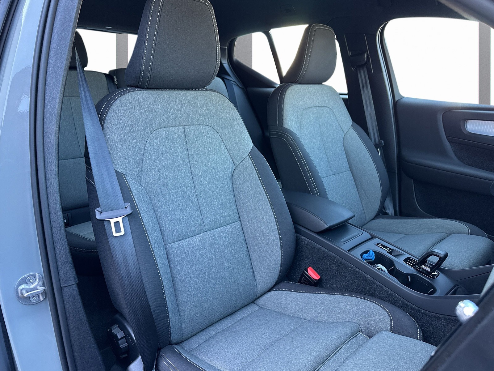 VOLVO XC40 2.0 B3 MH Core-image-11
