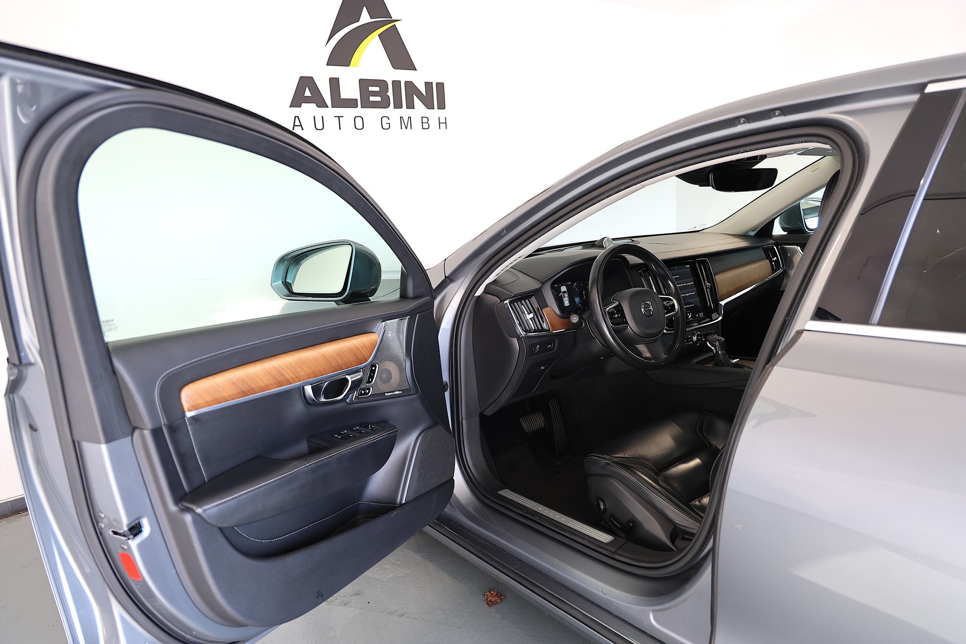 VOLVO S90 D5 AWD Inscription Geartronic Powerpulse-image-4
