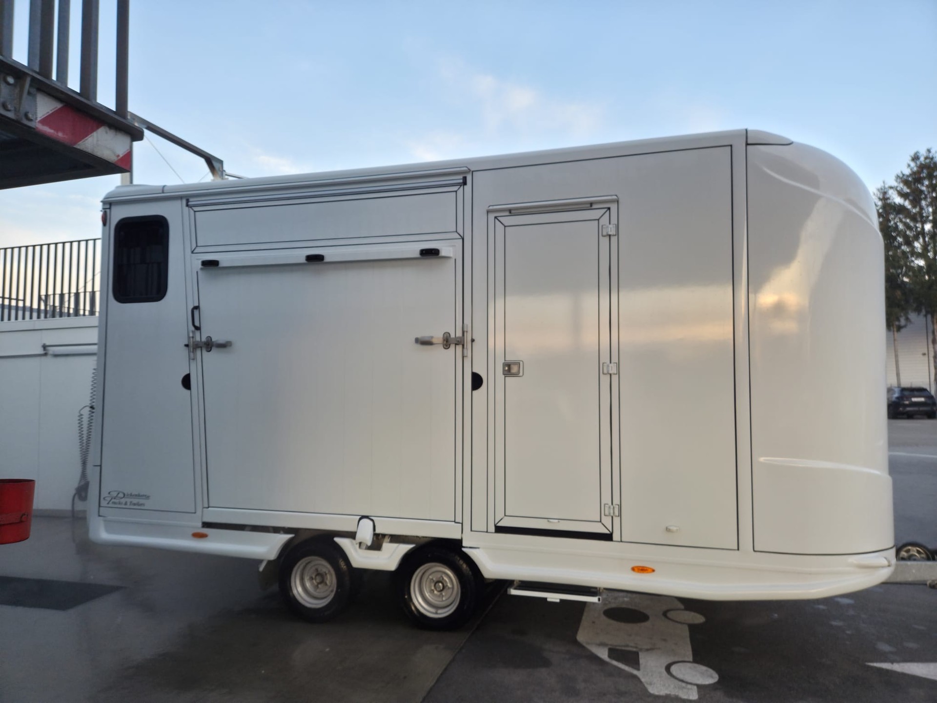 ANFA ANKA Pferdeanhänger 2PFL-showroom-element-1