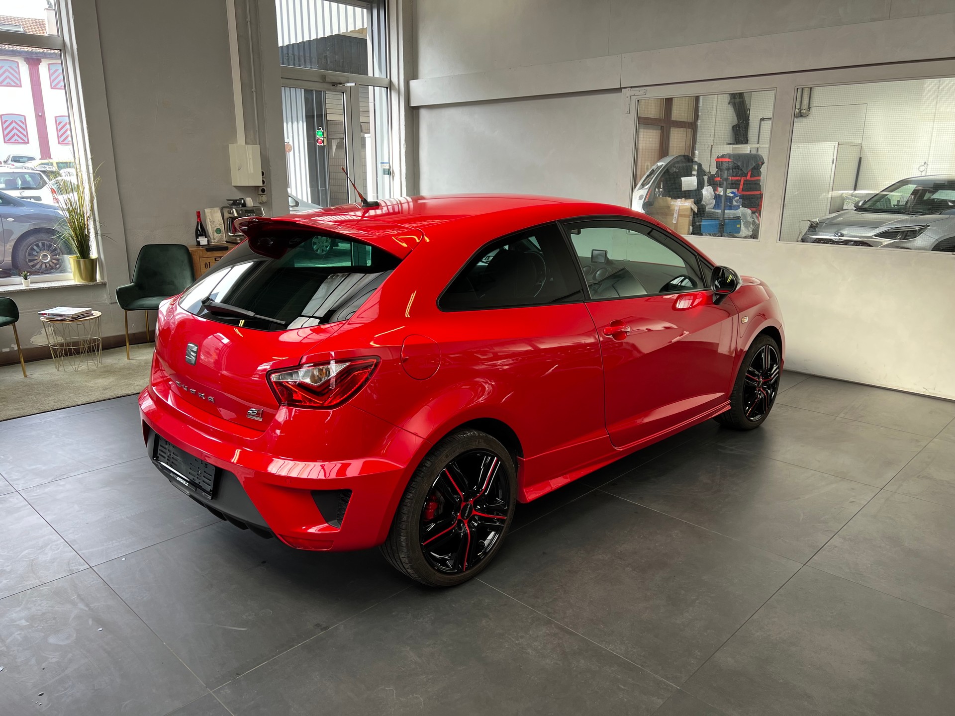 SEAT Ibiza SC 1.4 TSI Cupra SR DSG-image-3