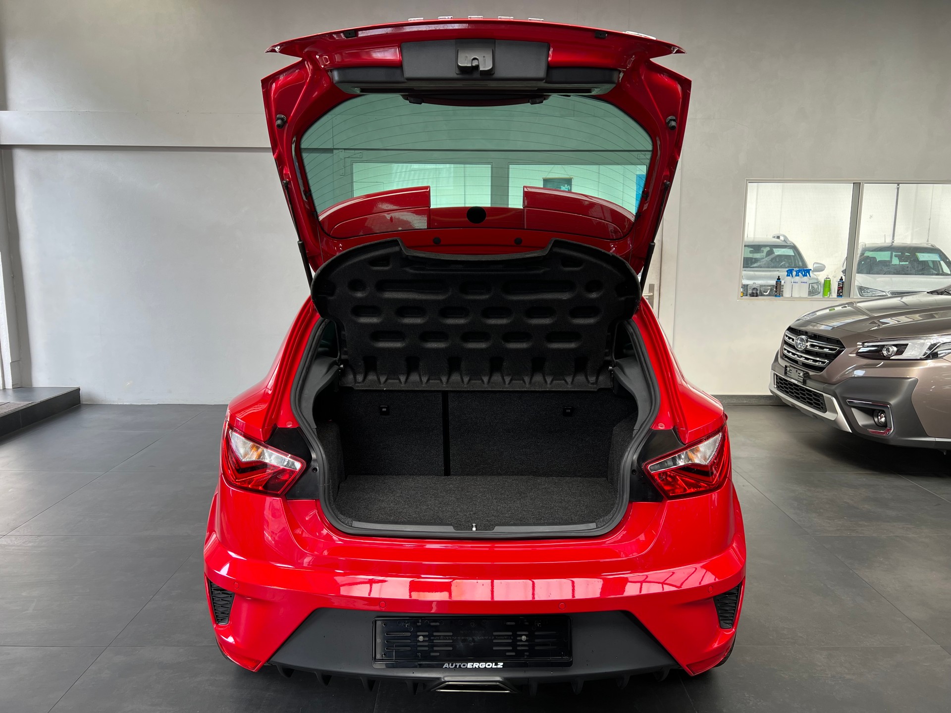 SEAT Ibiza SC 1.4 TSI Cupra SR DSG-image-10