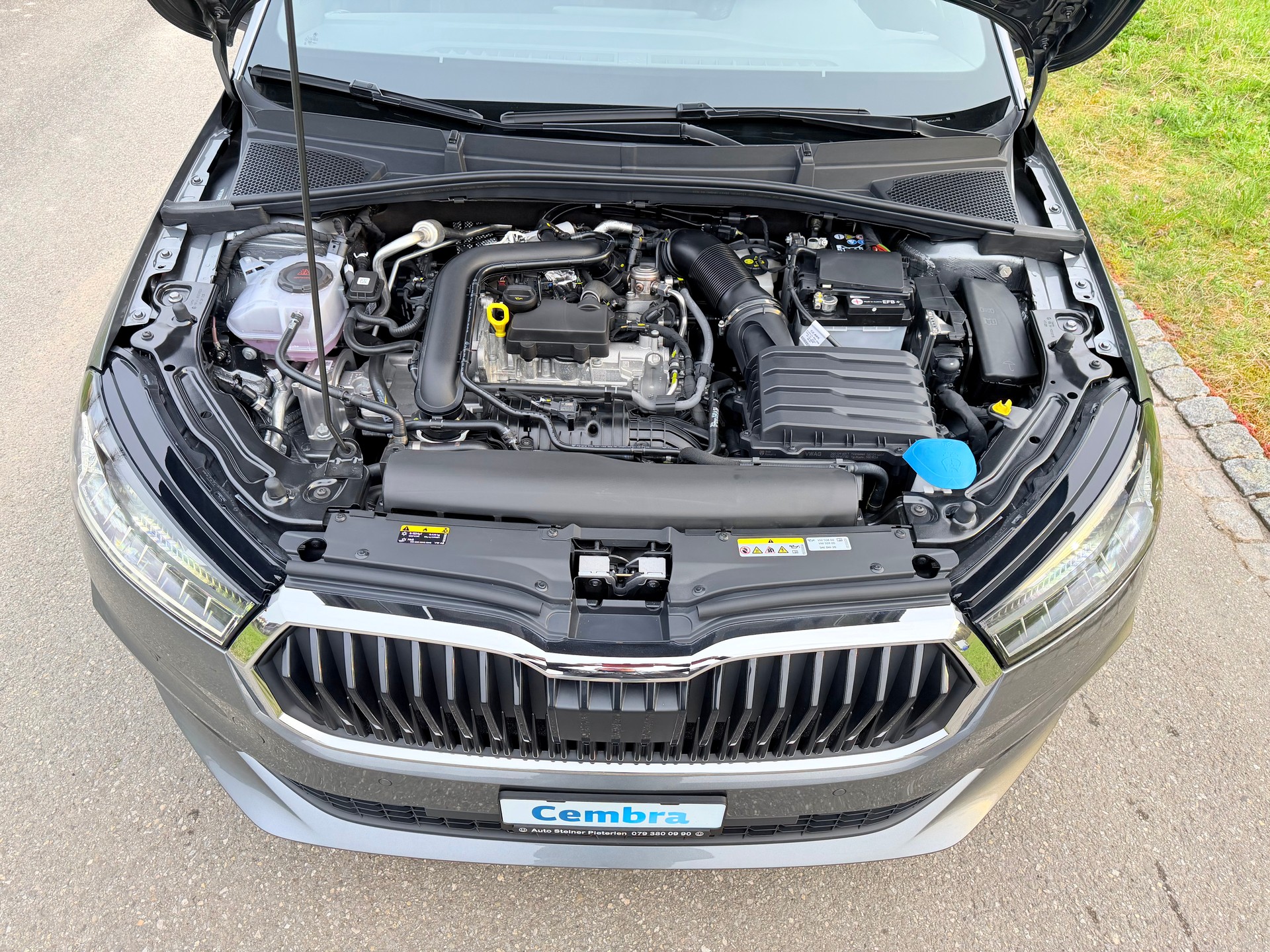 SKODA "NEUWAGEN" FABIA 1.0 TSI "DYNAMIC PAKET" DSG-AUTOMAT "NEU NUR 48 KM" NOCH NIE EINGELÖST !! CH WAGEN !!-image-31