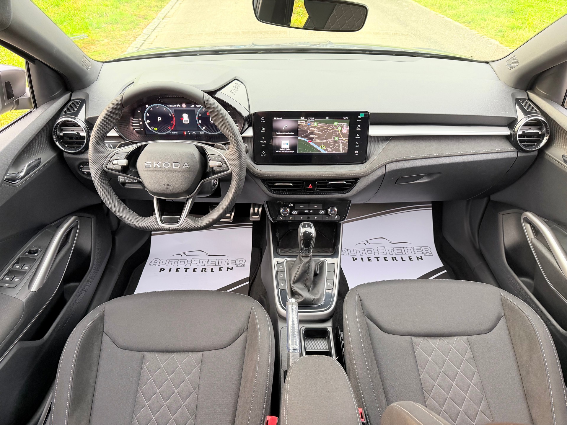 SKODA "NEUWAGEN" FABIA 1.0 TSI "DYNAMIC PAKET" DSG-AUTOMAT "NEU NUR 48 KM" NOCH NIE EINGELÖST !! CH WAGEN !!-showroom-element-3