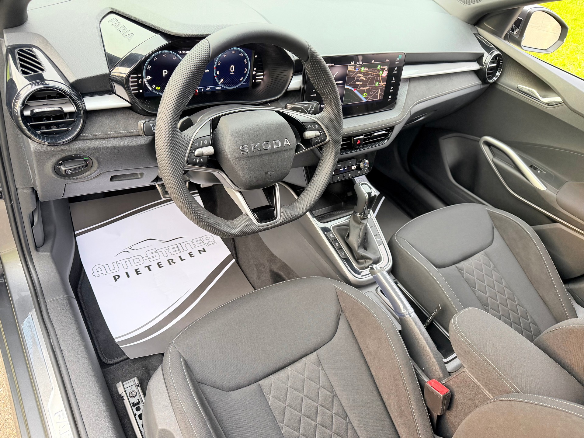 SKODA "NEUWAGEN" FABIA 1.0 TSI "DYNAMIC PAKET" DSG-AUTOMAT "NEU NUR 48 KM" NOCH NIE EINGELÖST !! CH WAGEN !!-image-16