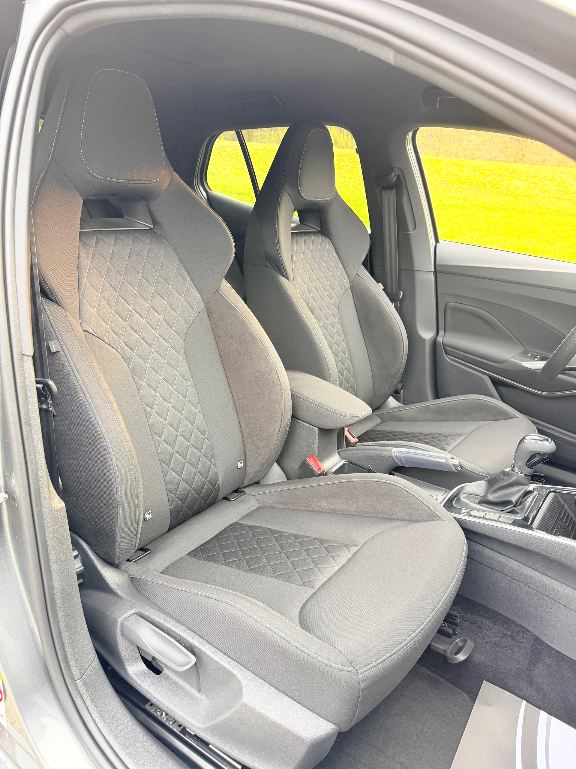 SKODA "NEUWAGEN" FABIA 1.0 TSI "DYNAMIC PAKET" DSG-AUTOMAT "NEU NUR 48 KM" NOCH NIE EINGELÖST !! CH WAGEN !!-image-27