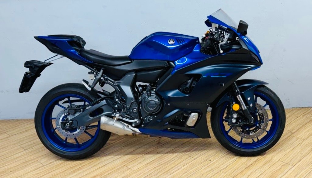YAMAHA YZF-R7-image-1