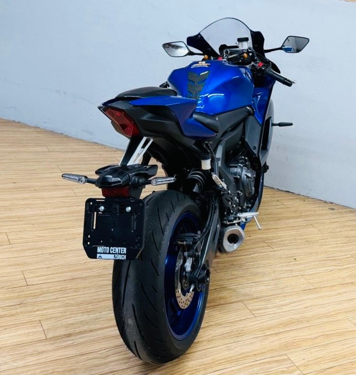 YAMAHA YZF-R7-image-2
