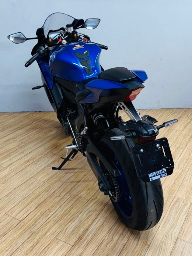 YAMAHA YZF-R7-image-3