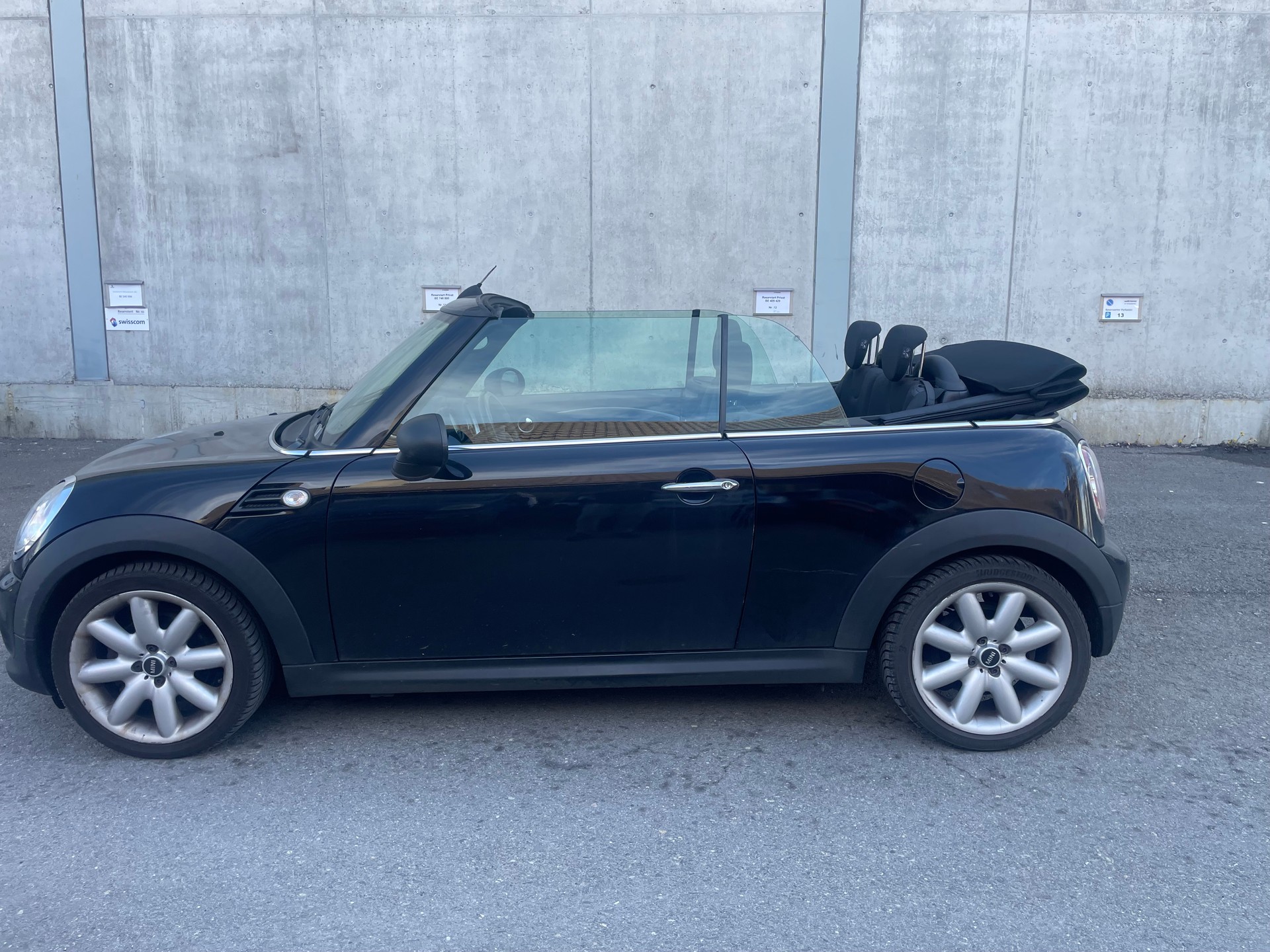 MINI Cooper Cabriolet-image-10
