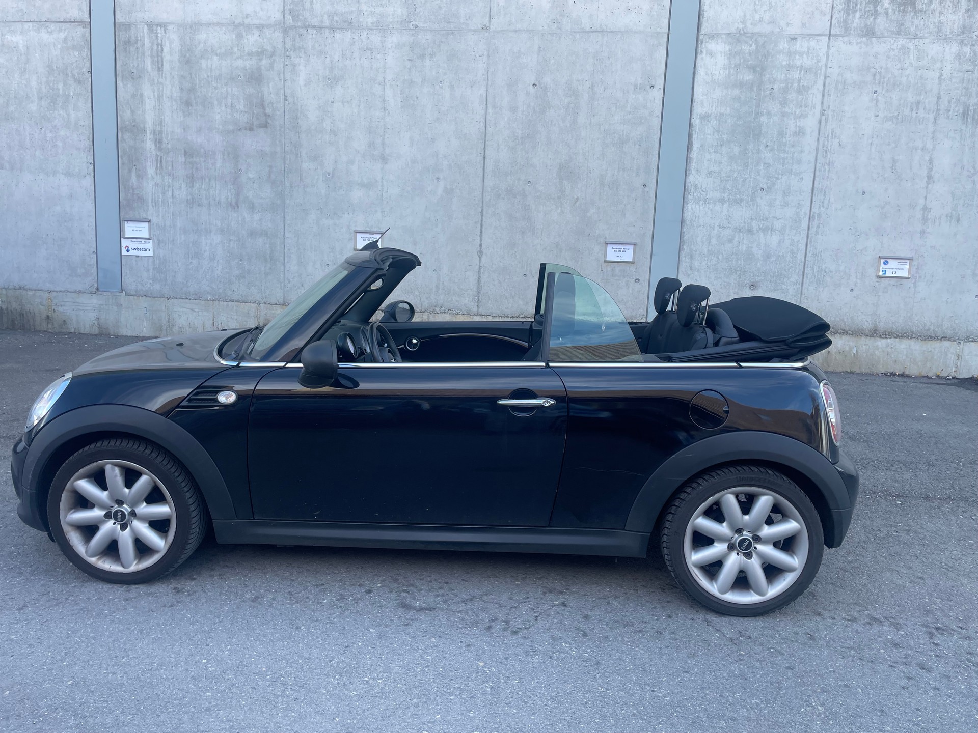 MINI Cooper Cabriolet-image-12