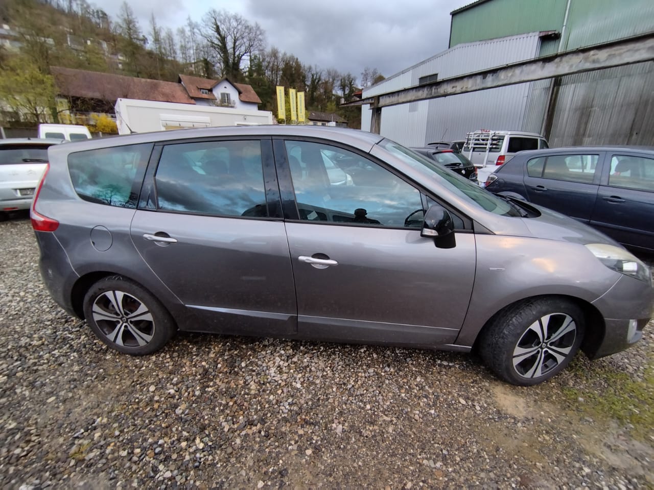 RENAULT Grand Scénic 1.4 16V Turbo Expression-image-3